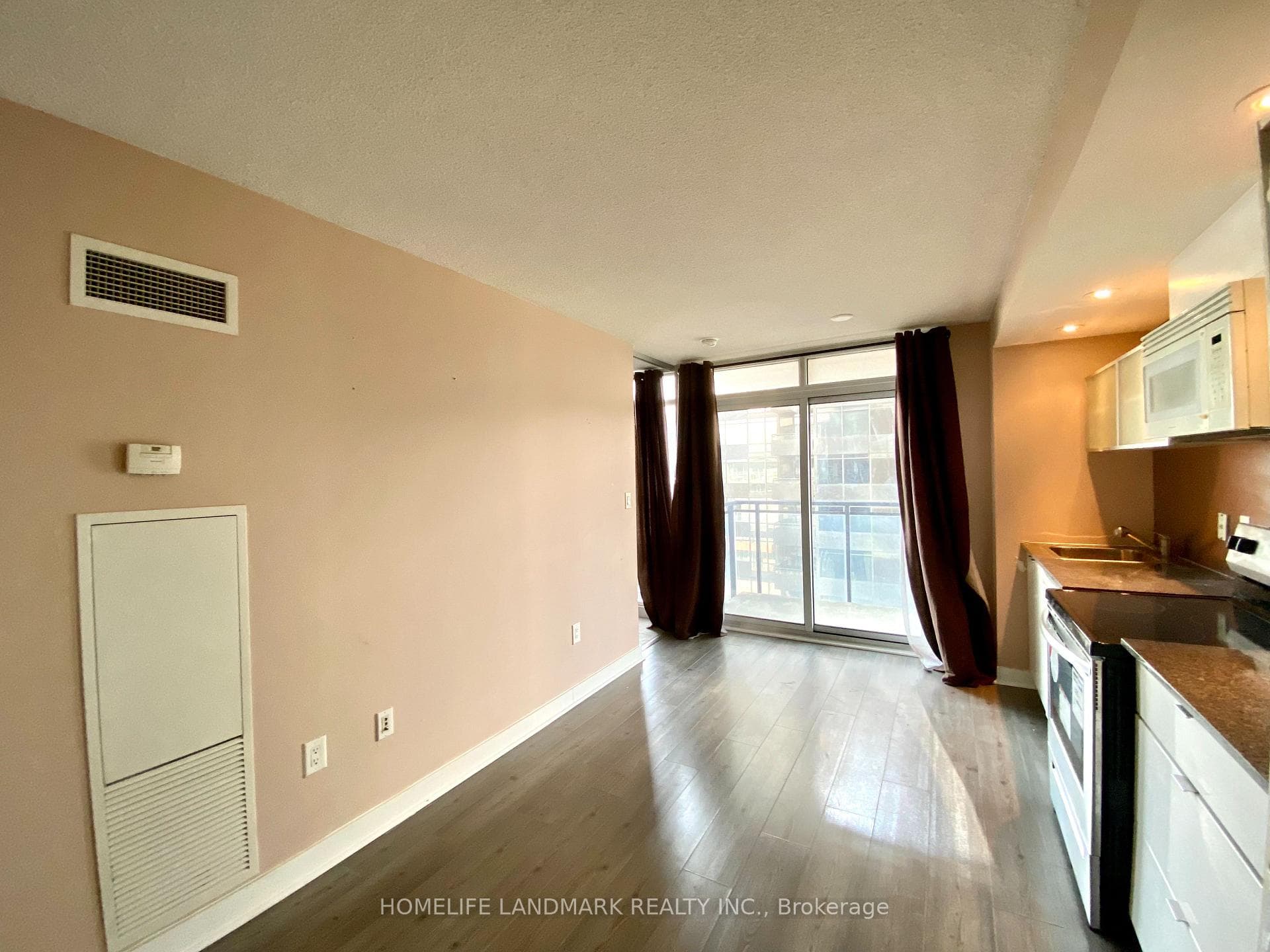 4K Spadina Avenue Unit 1801 photo 12