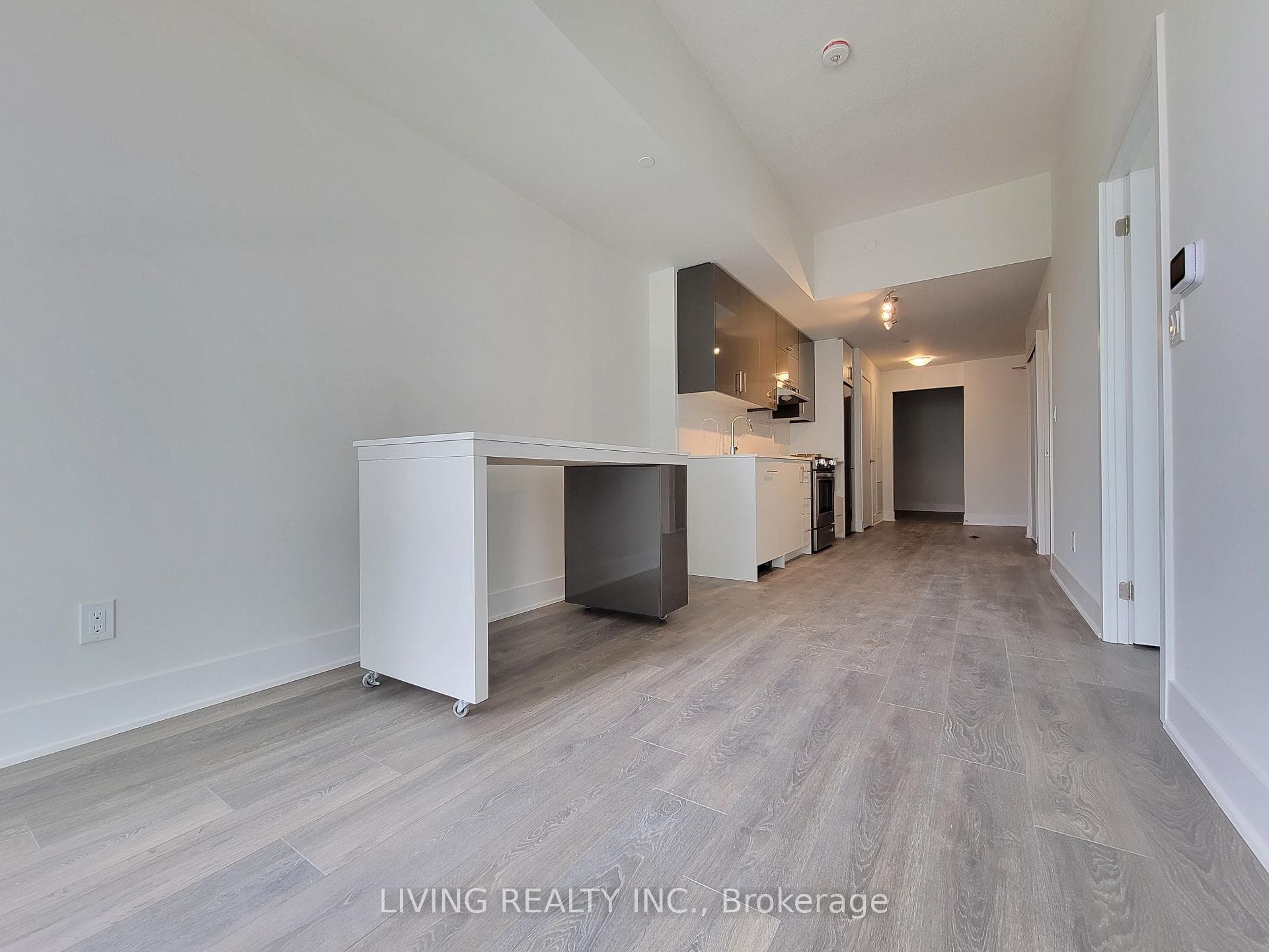 188 Fairview Mall Drive Unit 802 photo 4