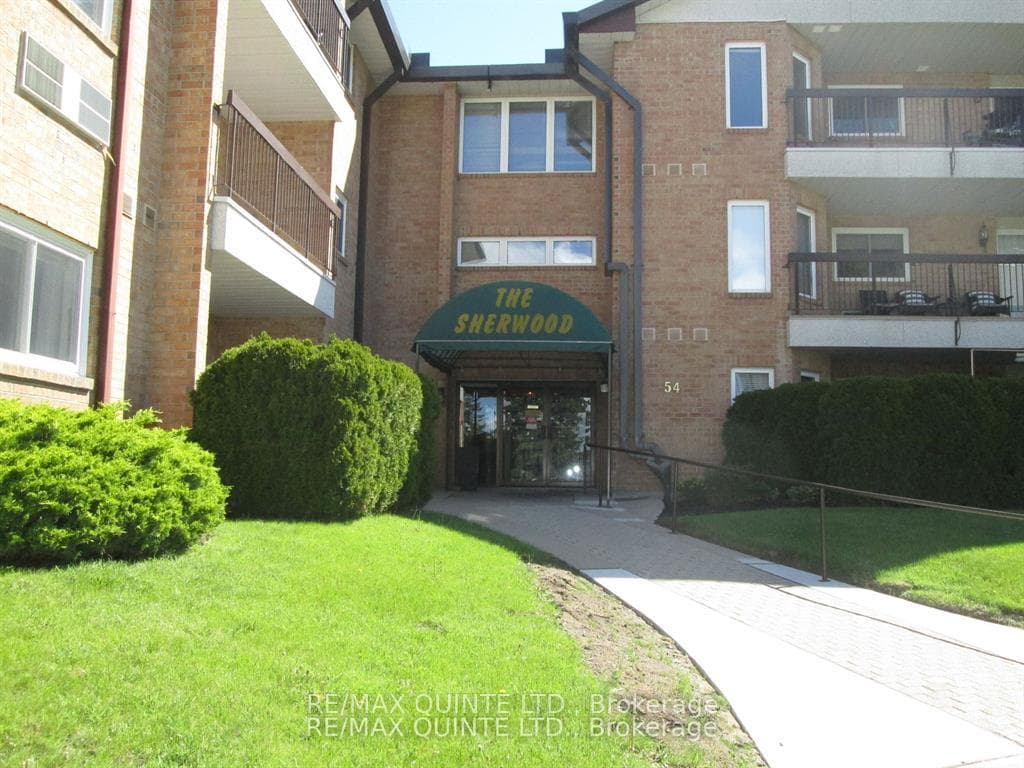 108 -54 Tripp Boulevard photo 2