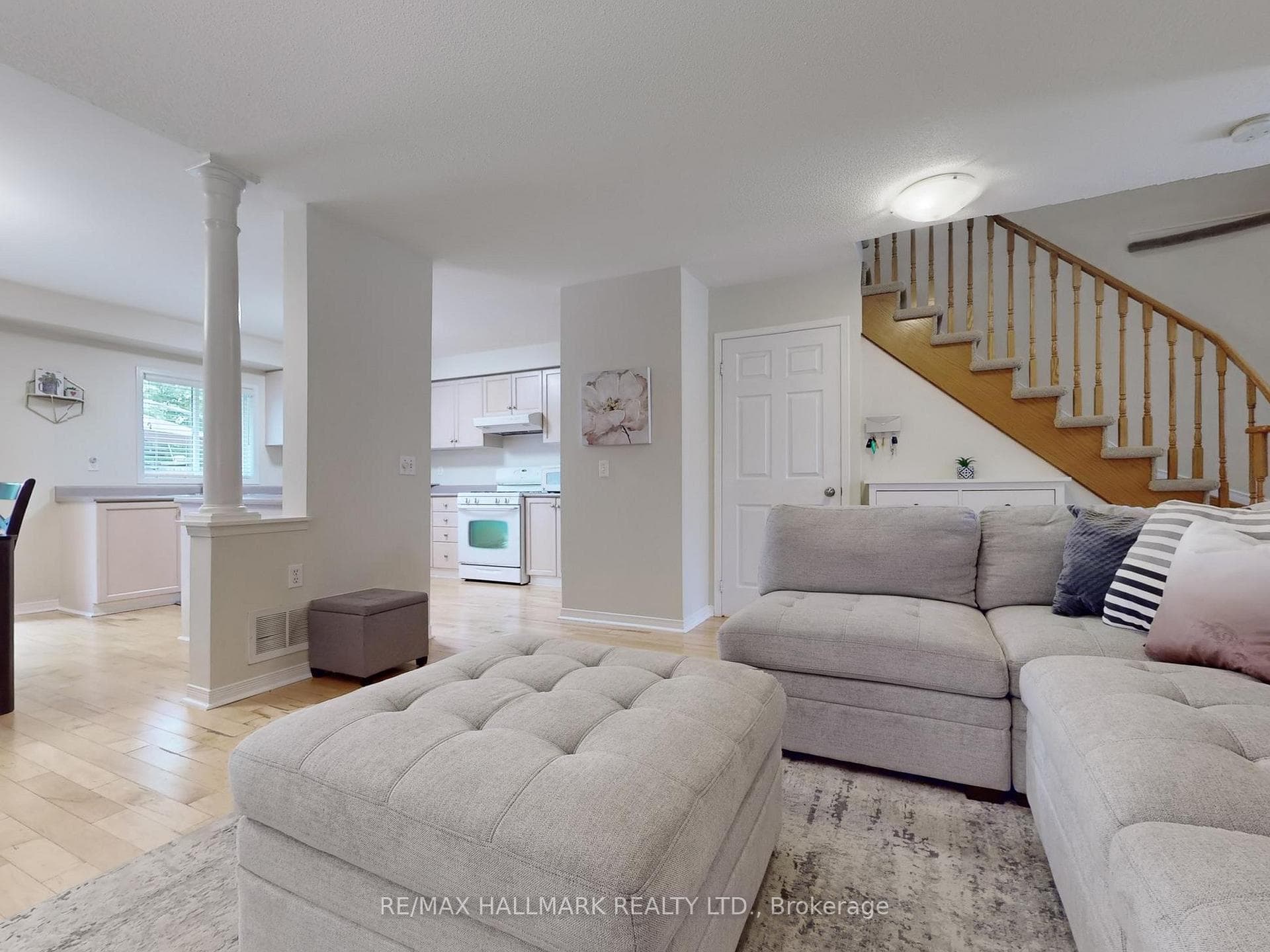 32 Ingold Lane photo 7