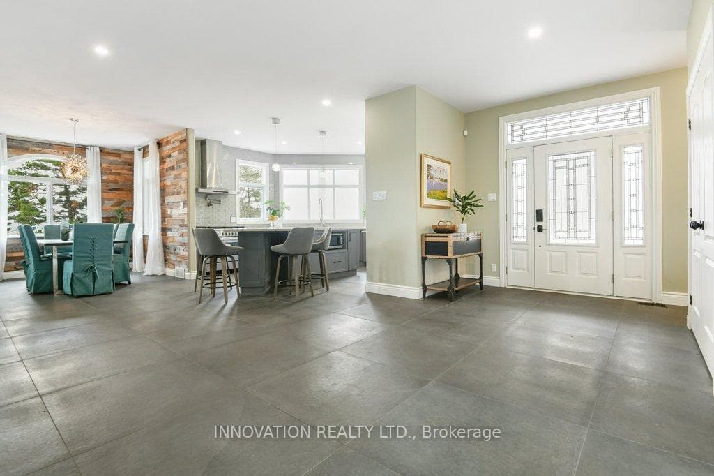 4088 Carp Road photo 4