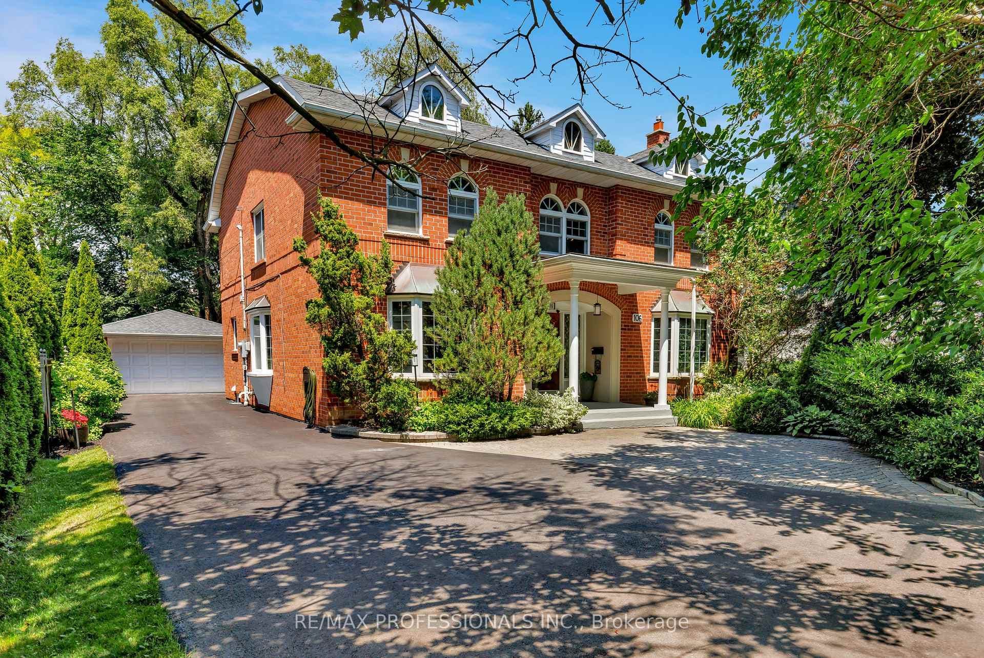 106 Rathburn Road photo 5