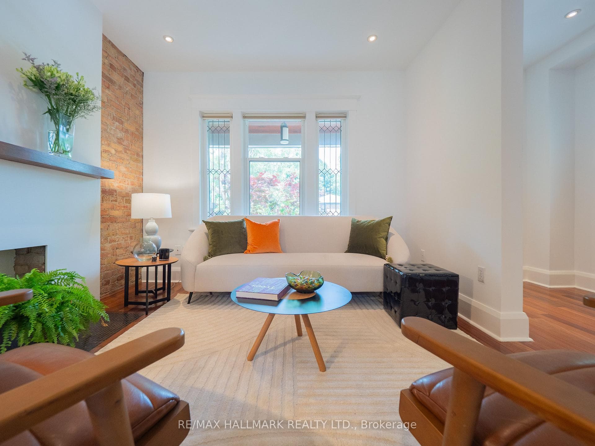 51 Bain Avenue photo 6
