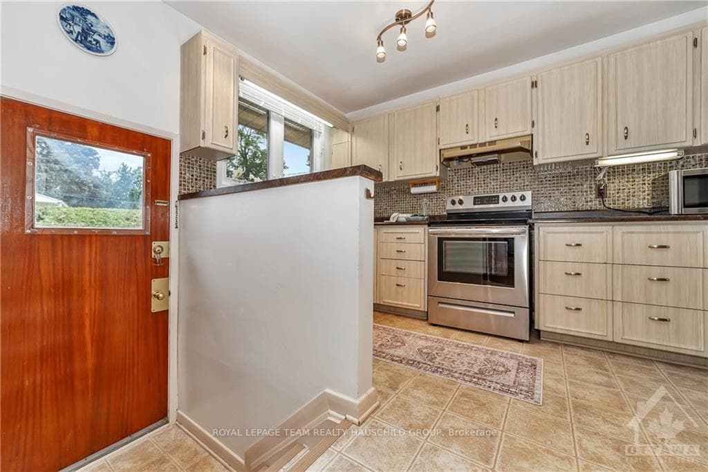 3 KIMBERLEY Road photo 21