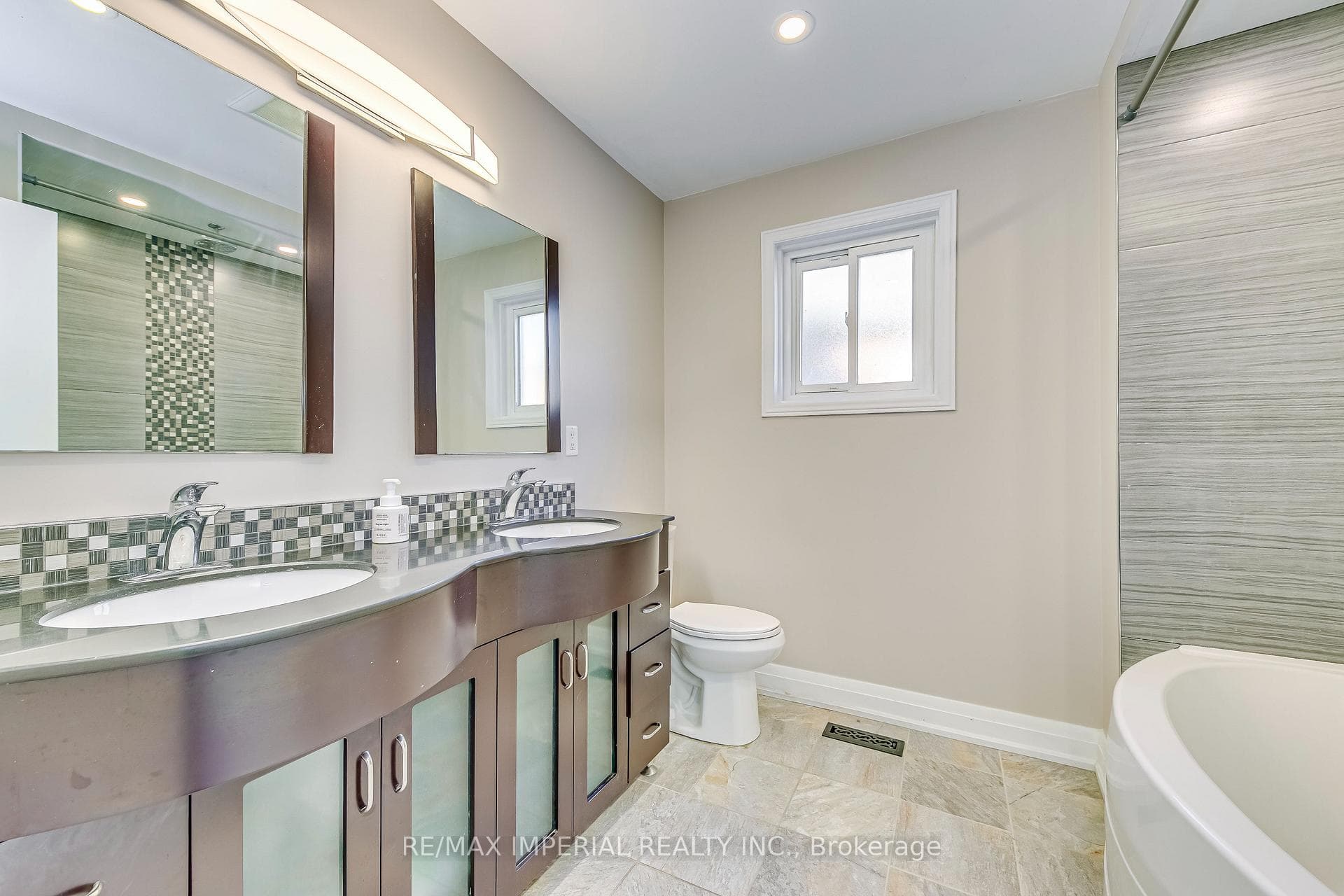 2920 Gulfstream Way photo 28