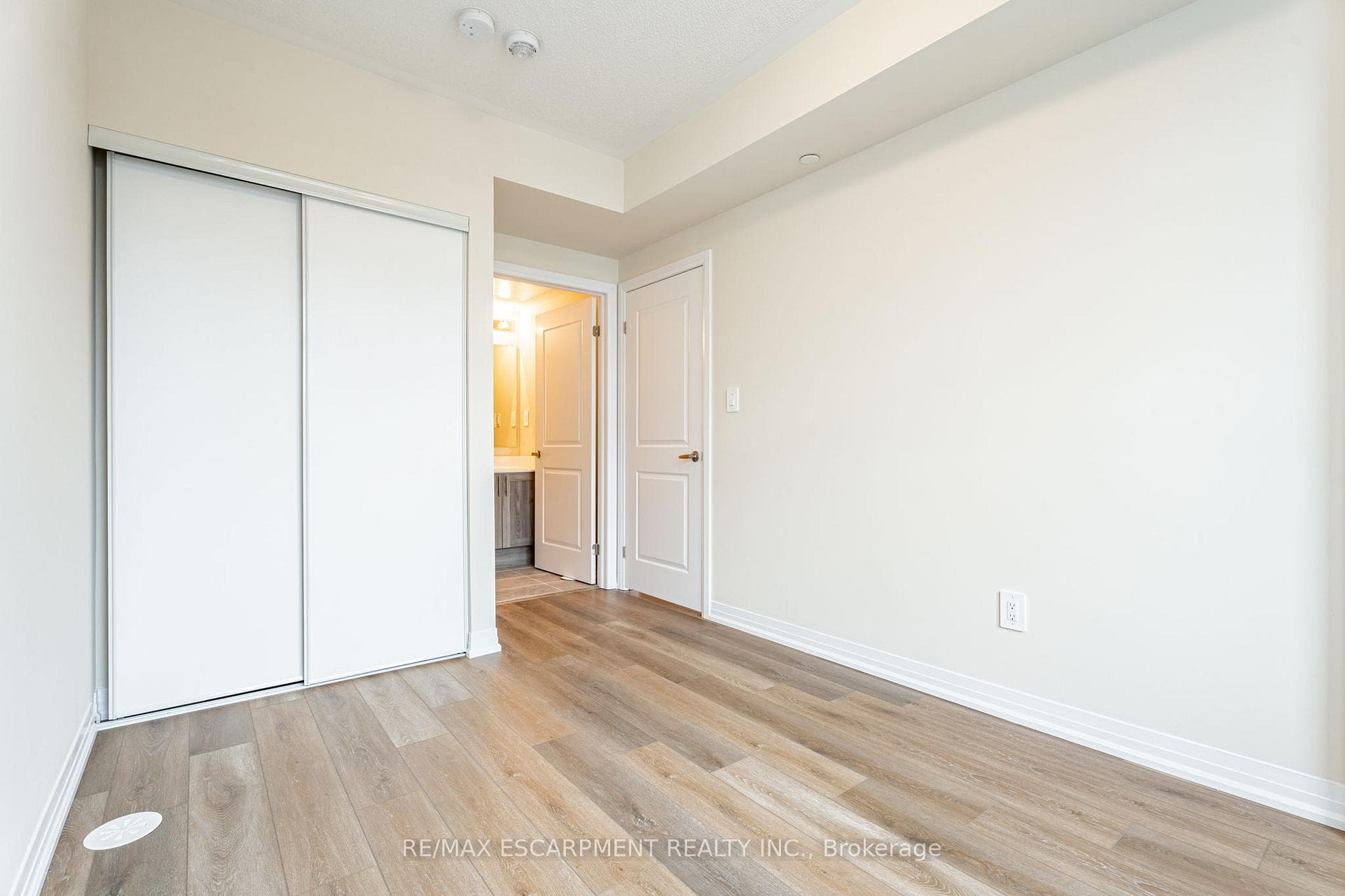 1577 Rose Way Unit 123 photo 14