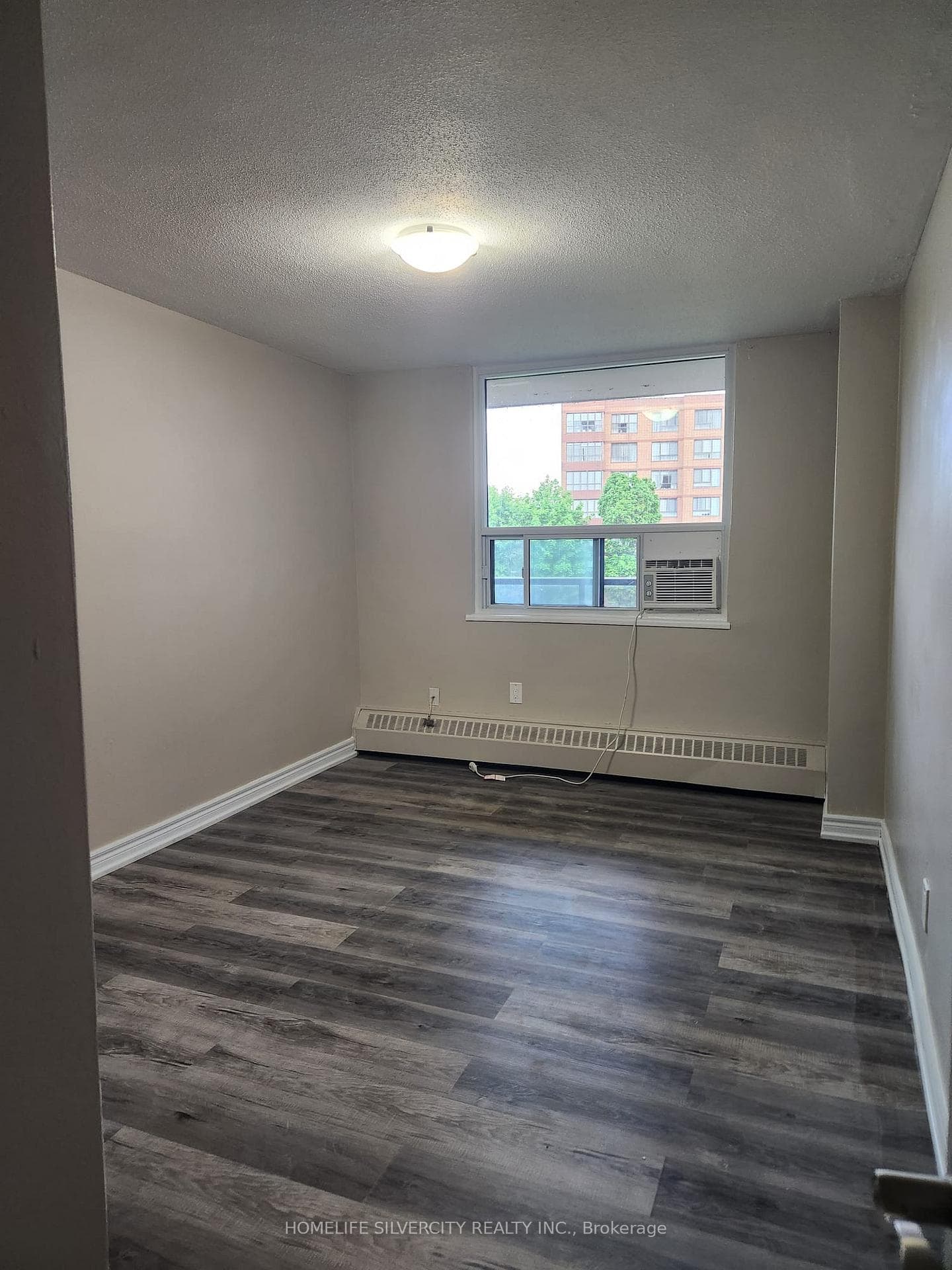 180 Markham Road Unit 307 photo 10