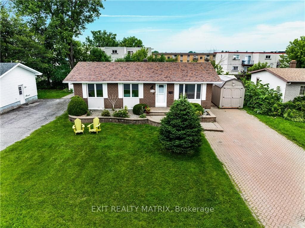 926 GHISLAIN Street photo 28