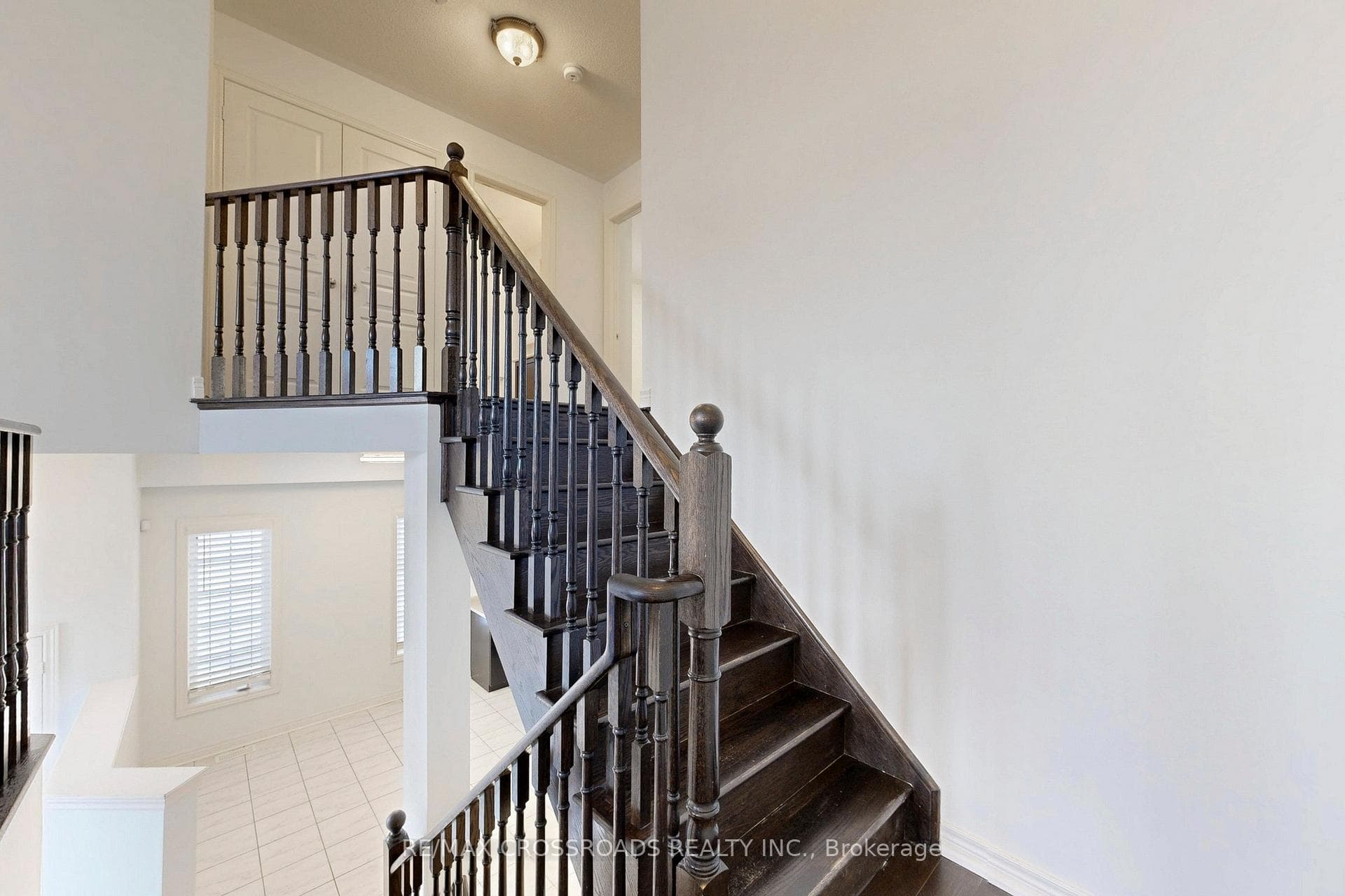 76 Rustle Woods Avenue photo 14