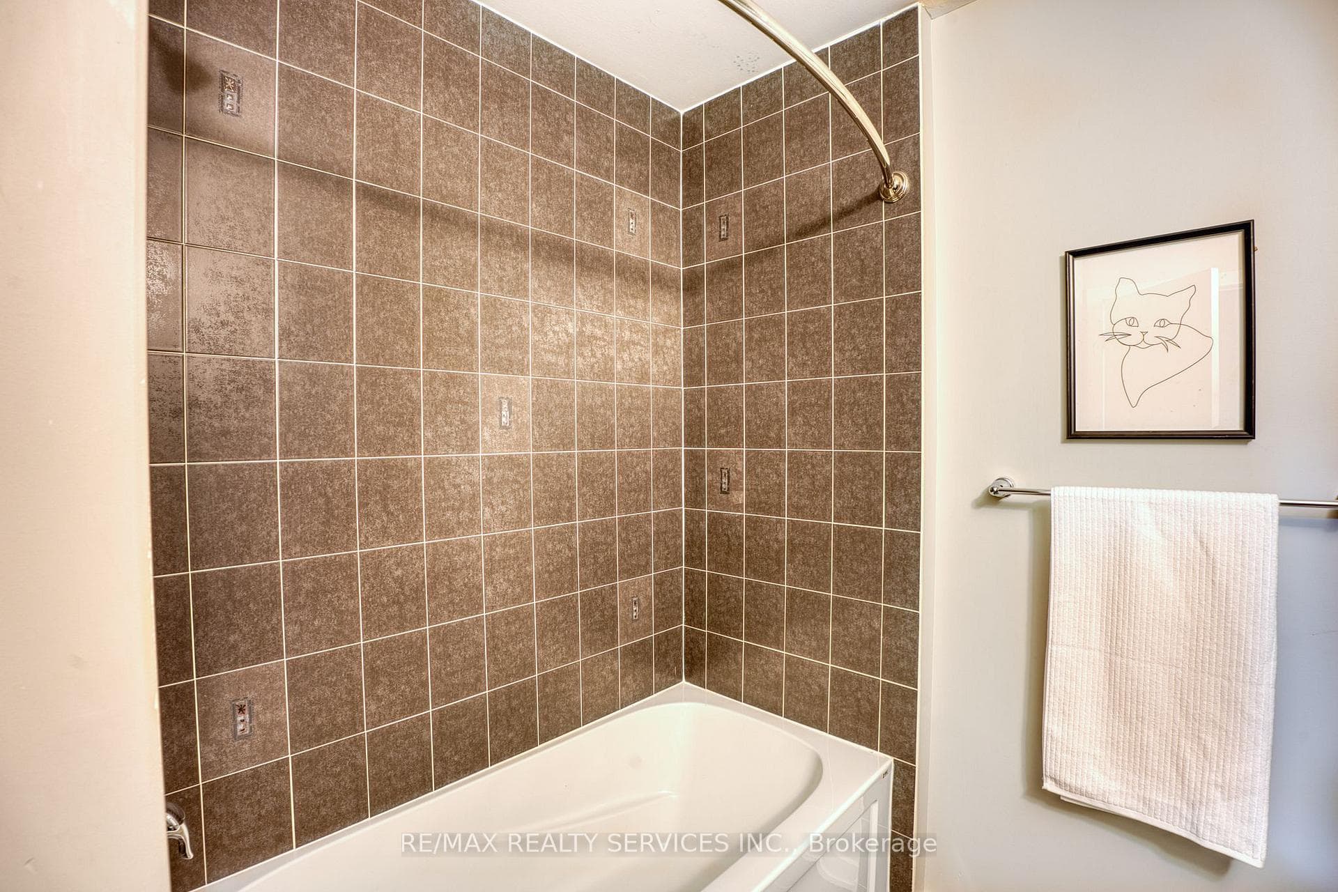 146 Crafter Crescent photo 26