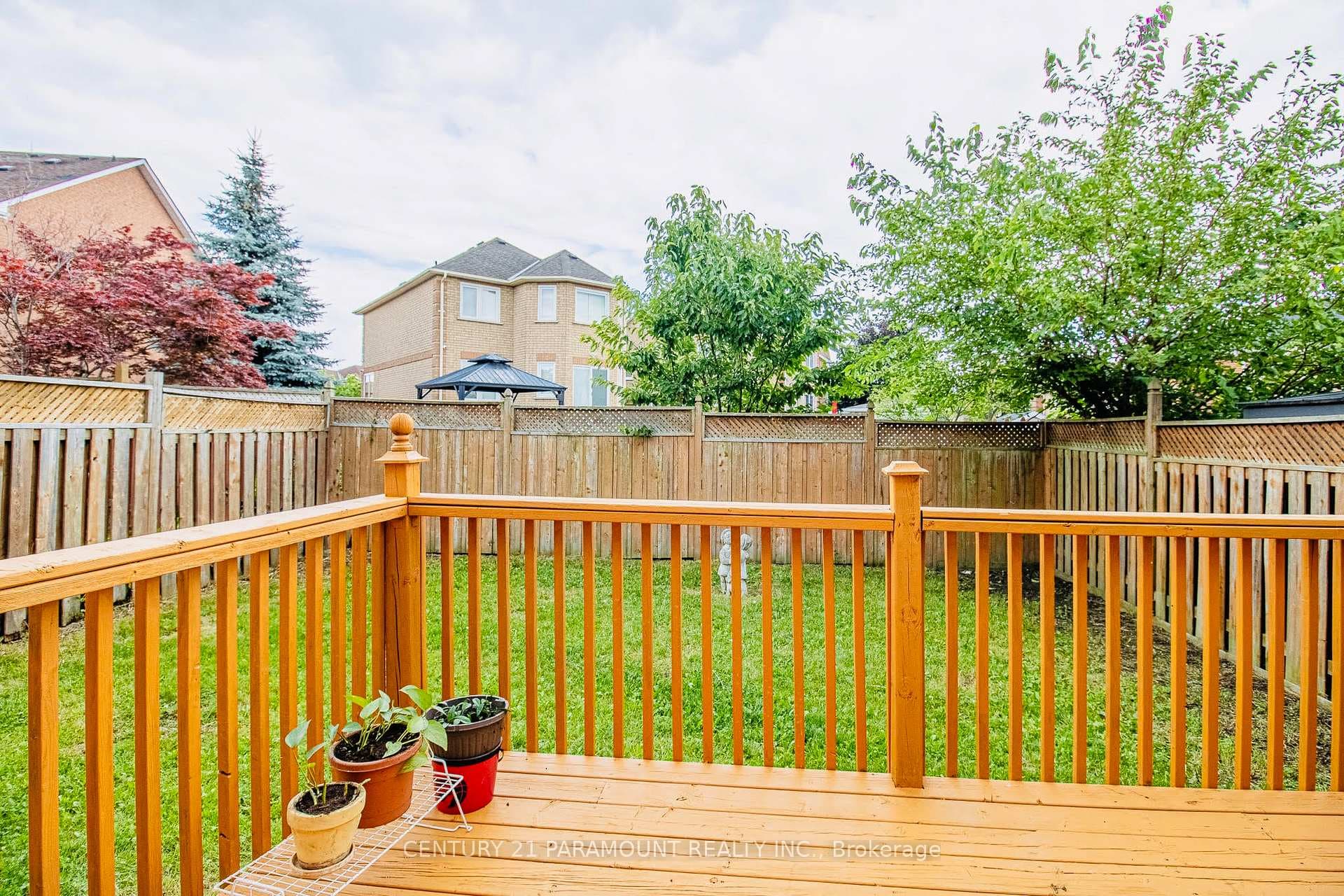 7 Sunley Crescent photo 25