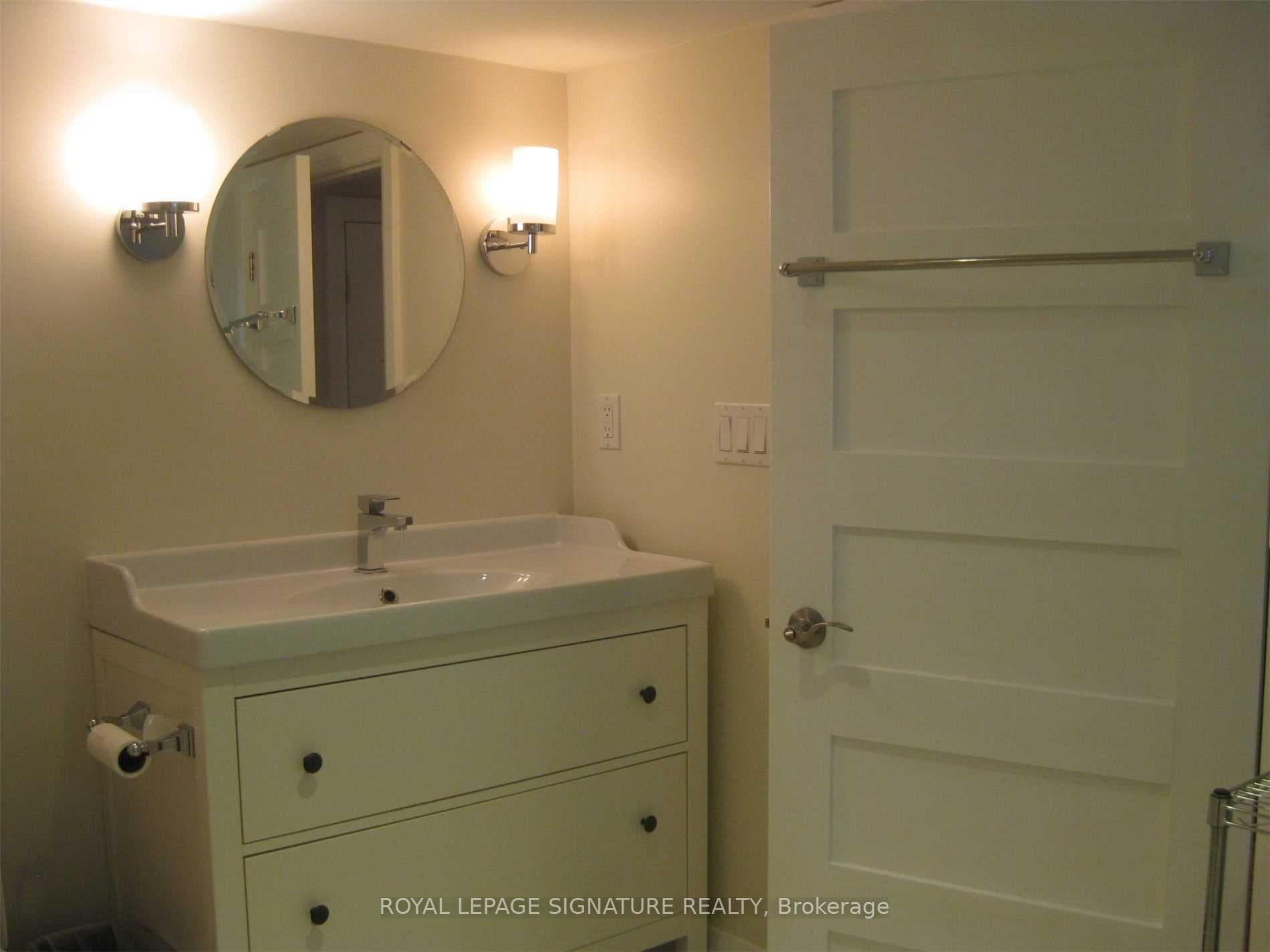 94 Langford Avenue Unit Lower photo 13