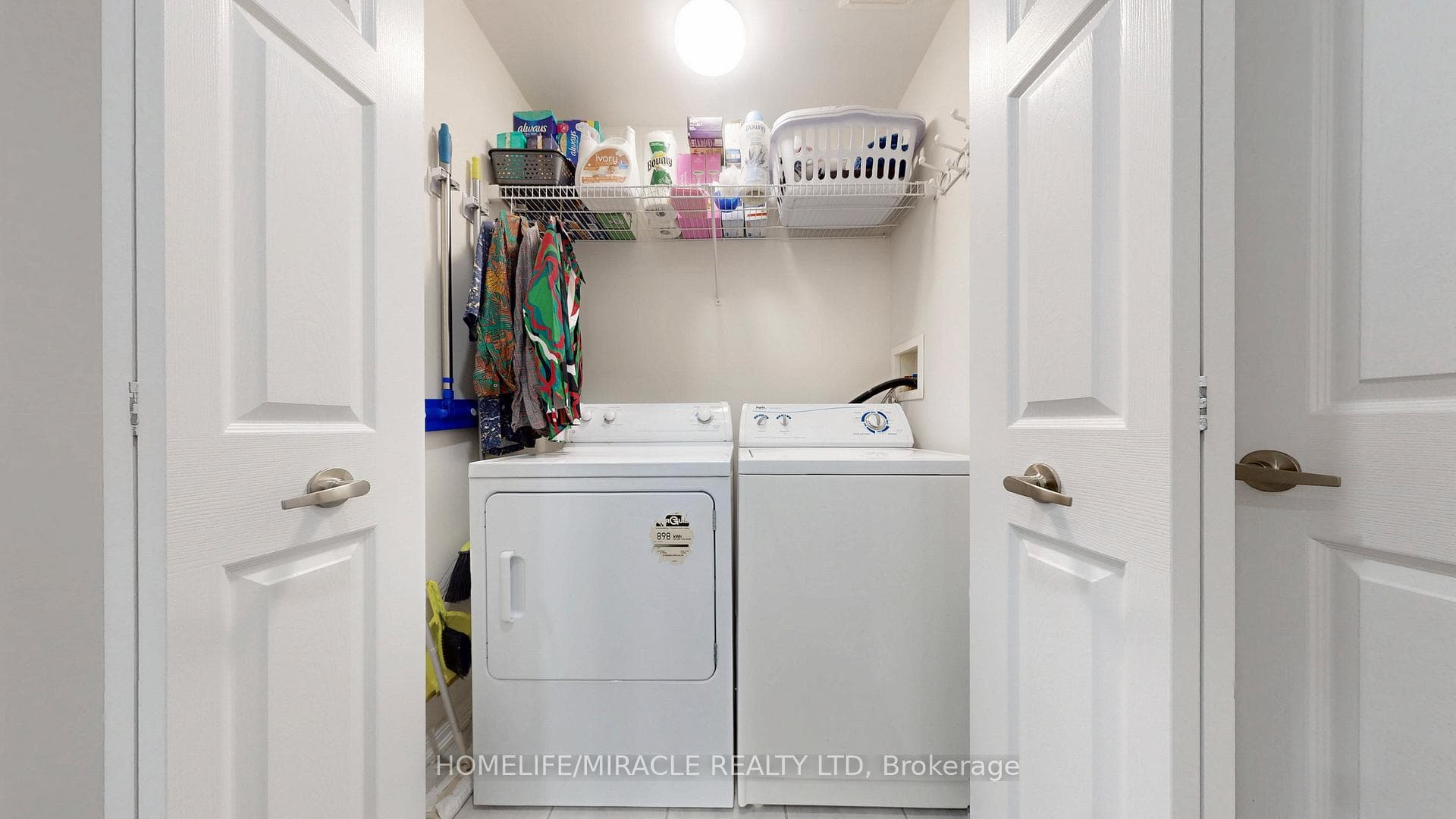 54 Dougherty Crescent photo 22