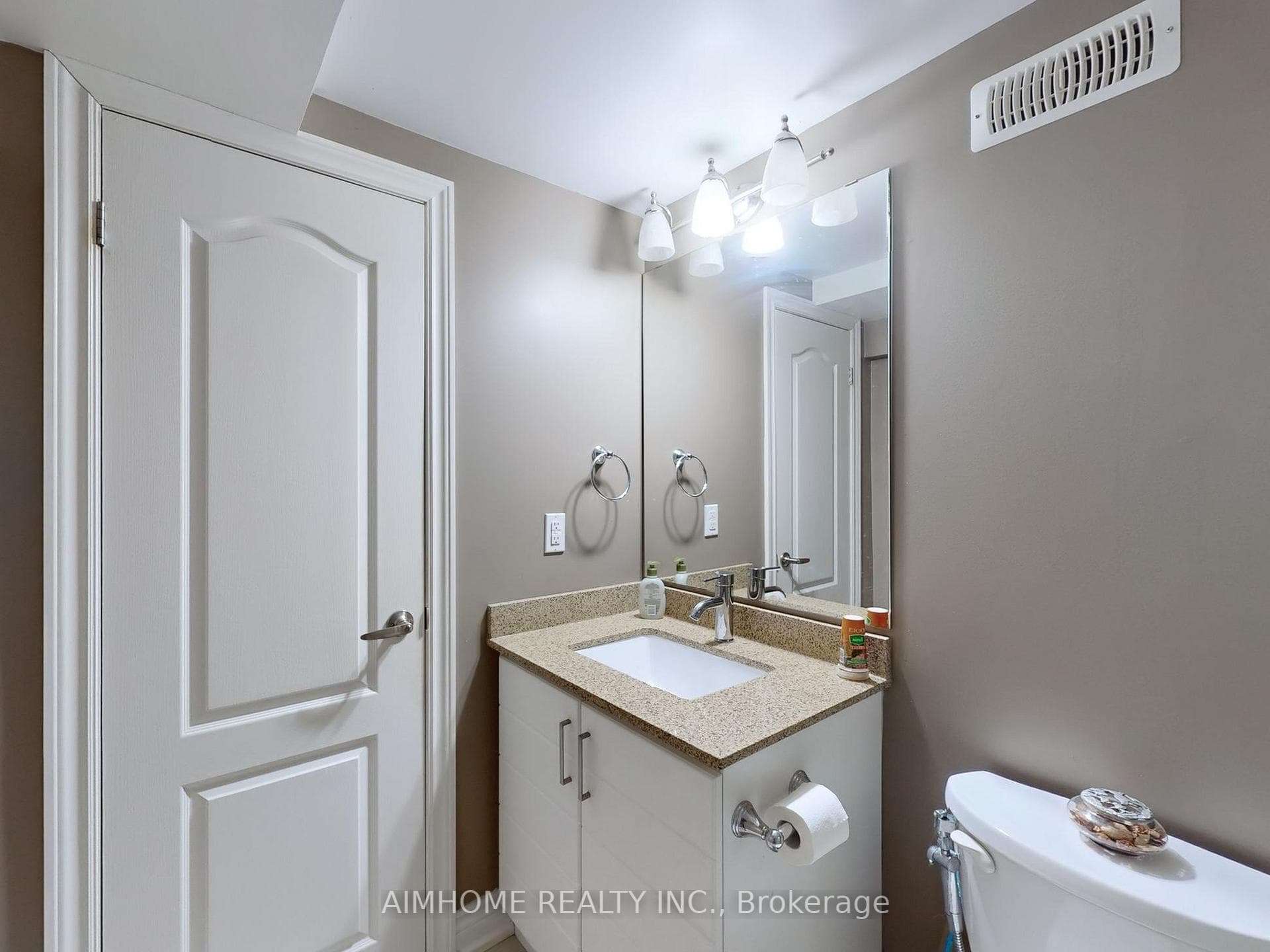 68 Wheelwright Drive photo 28