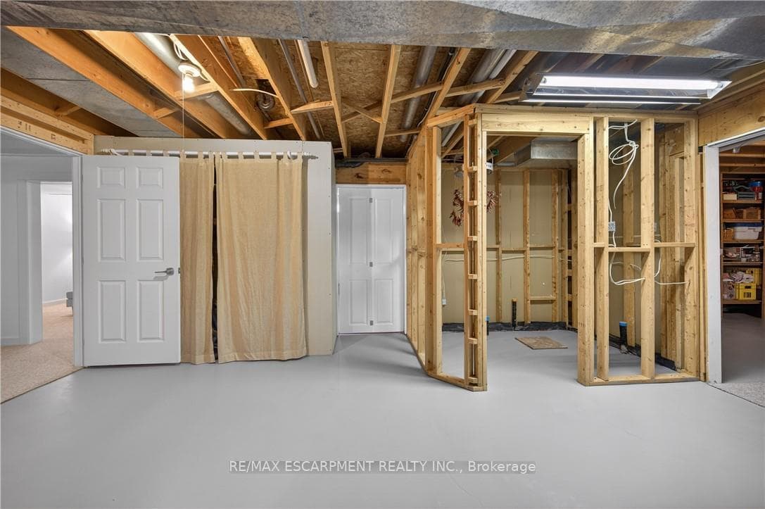 35 Highland Boulevard photo 31