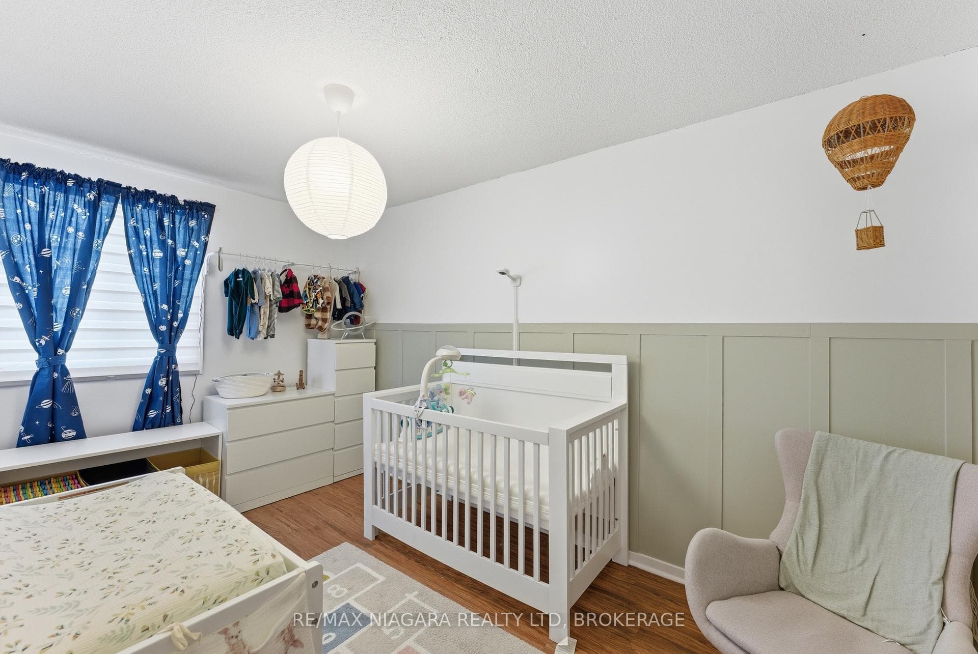 412 Welland Avenue photo 10