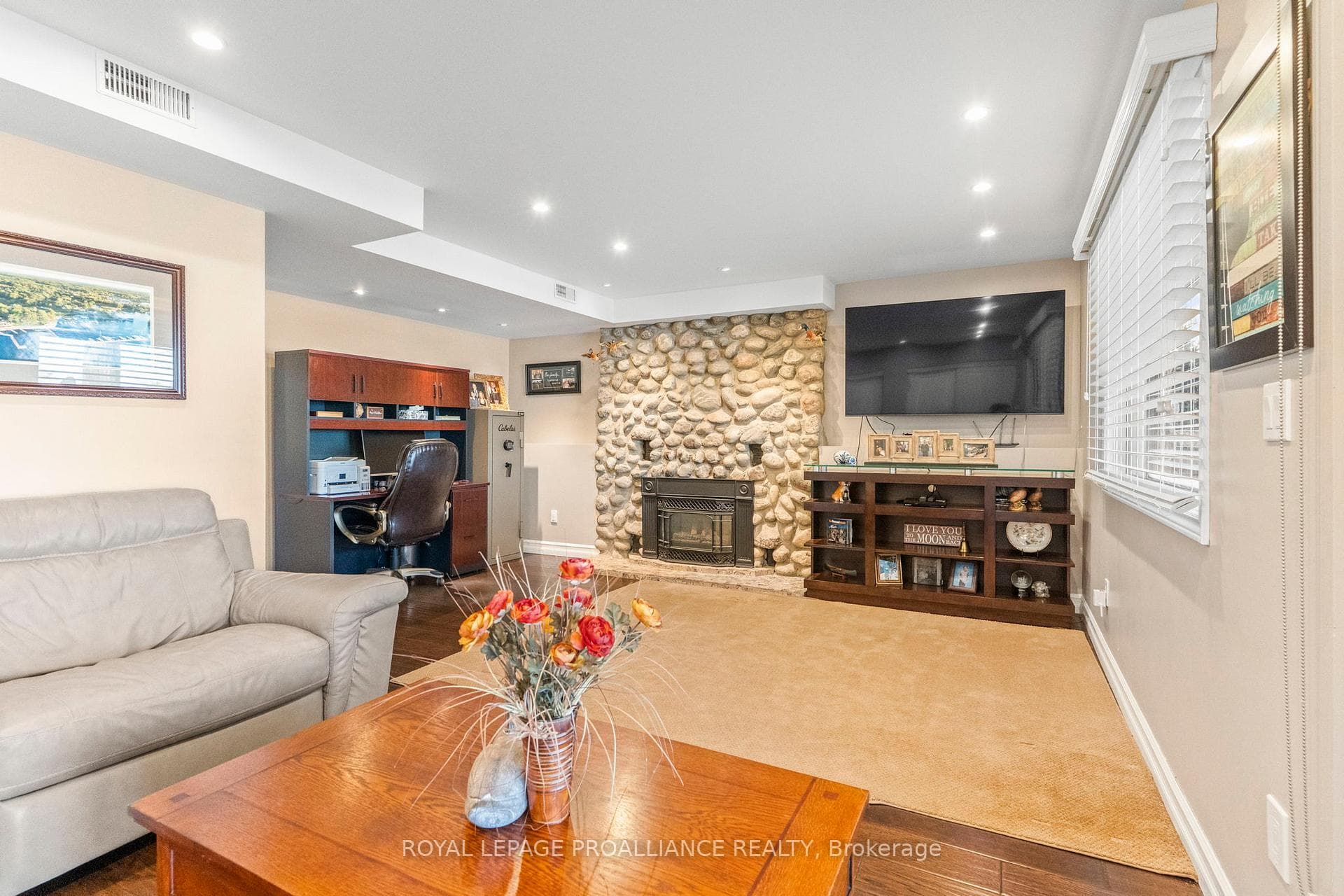 23 Moon Road photo 12