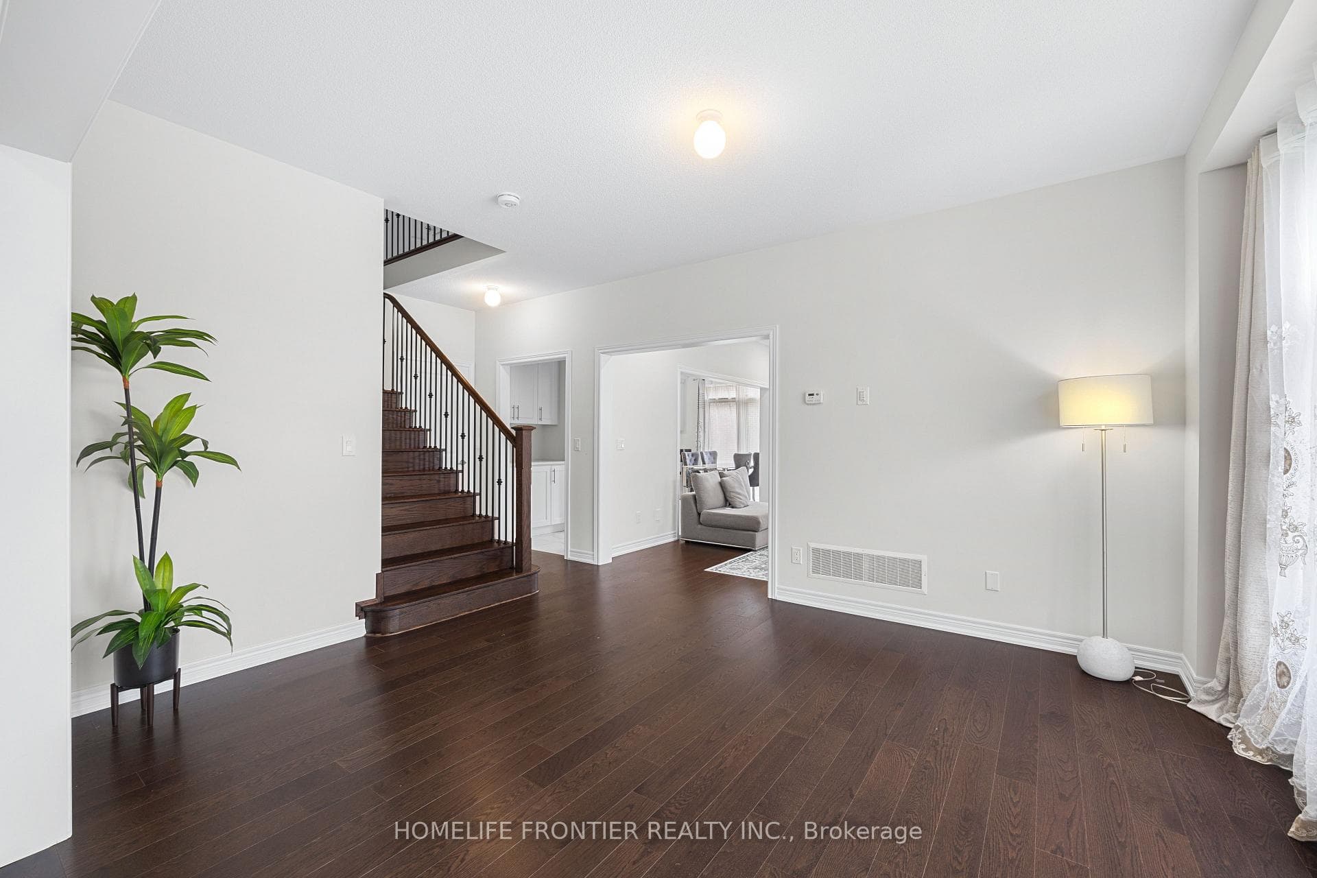 49 Ainslie Hill Crescent photo 9