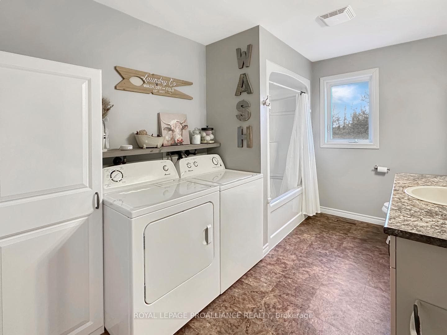 2073 Shannon Road photo 26