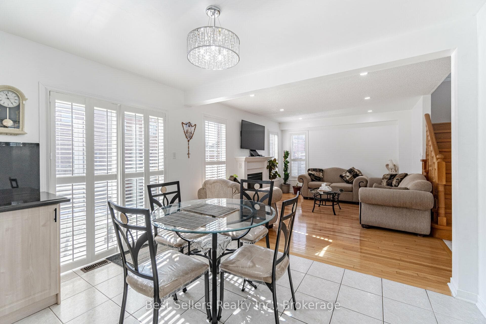 4 Beresford Crescent photo 10