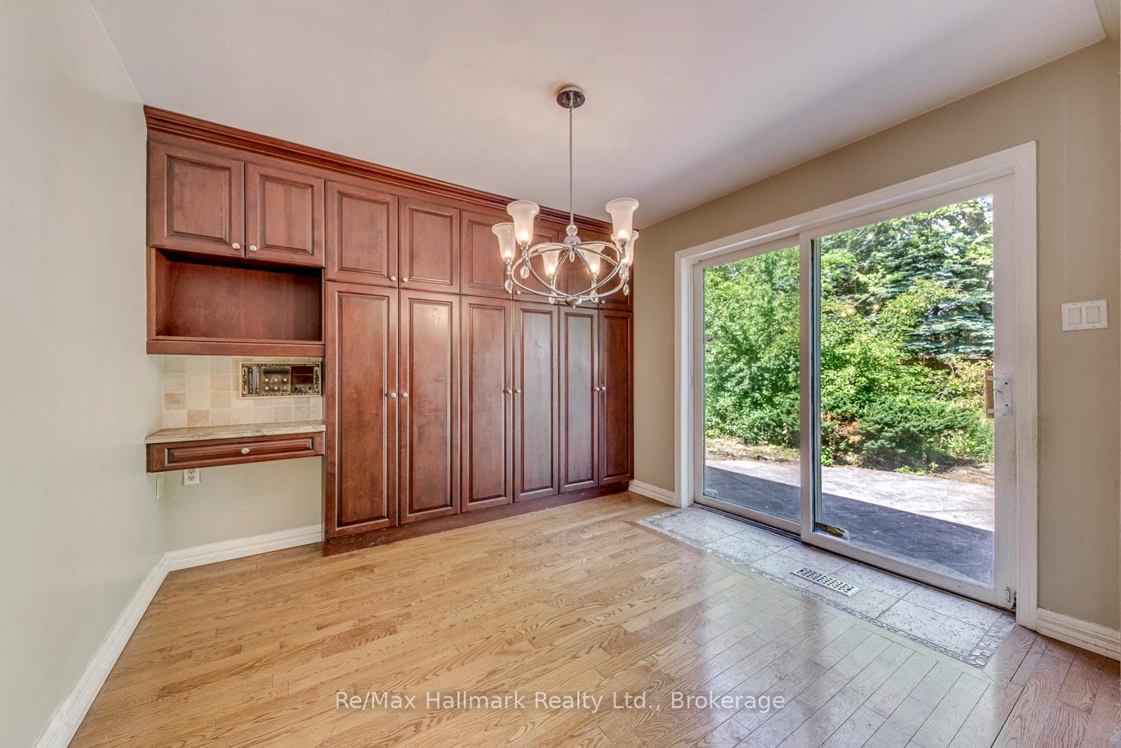 2251 Bennington Gate photo 18
