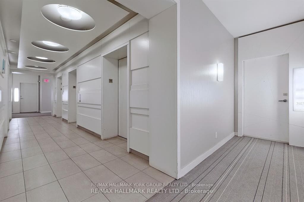 14 York Street Unit 3610 photo 15