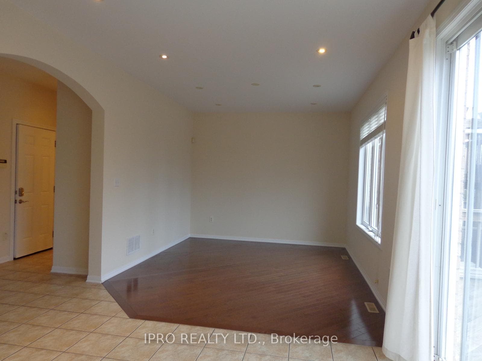 3263 Mccurdy Court photo 5