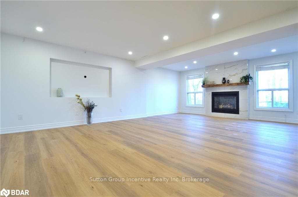 160 TAYLOR Drive photo 14