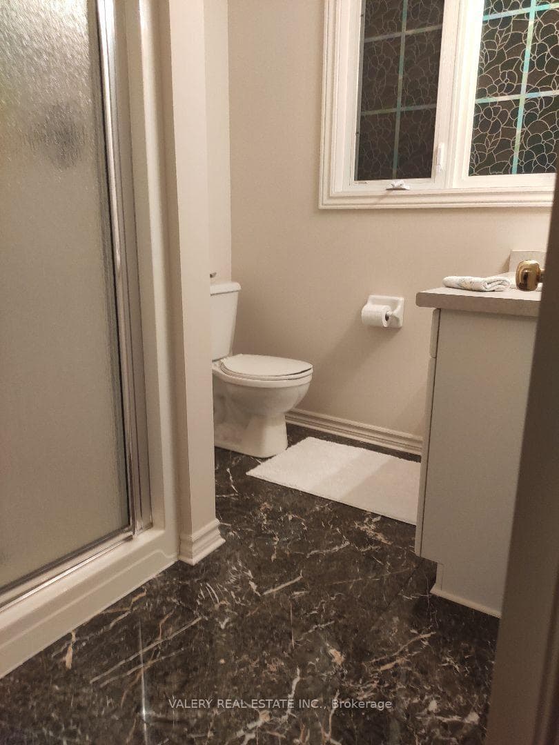 1058 Lexington Circle photo 17