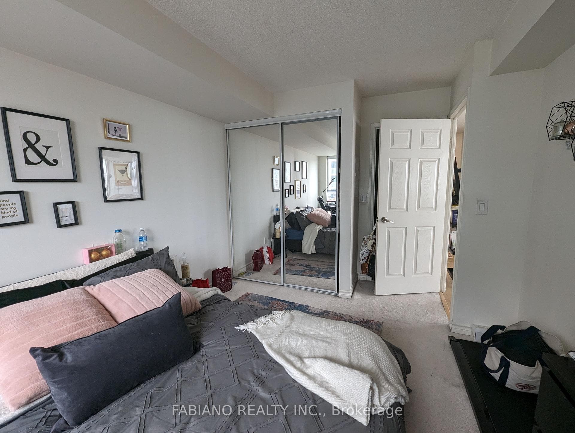 19 Grand Trunk Crescent Unit 3302 photo 25