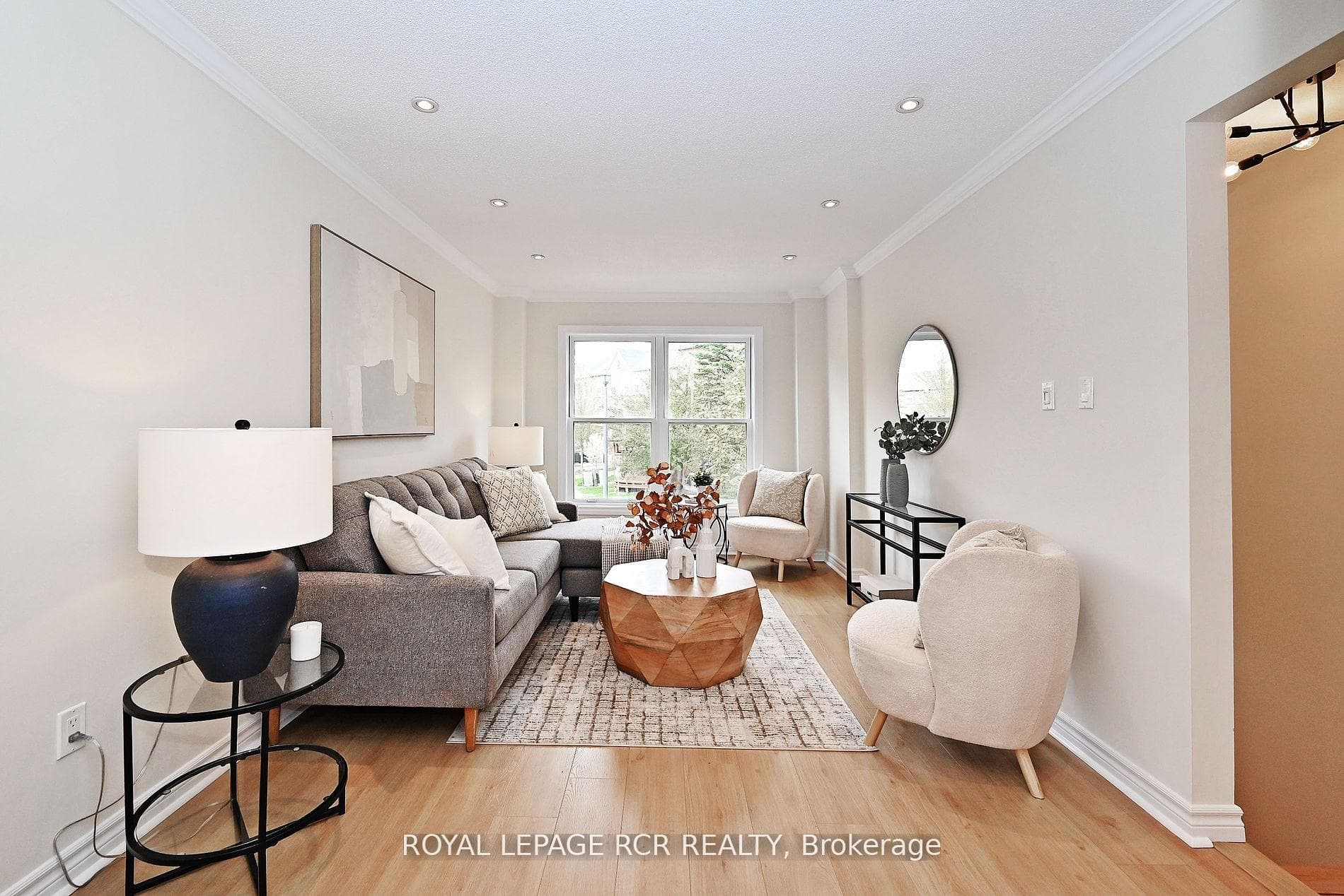 28 Wyatt Lane photo 1