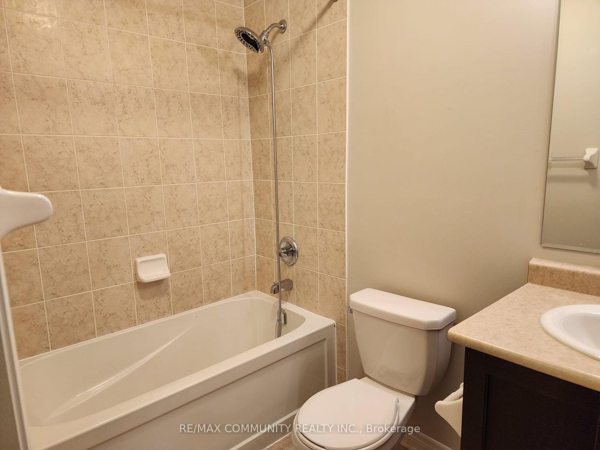 53 Hogan Manor Drive photo 15