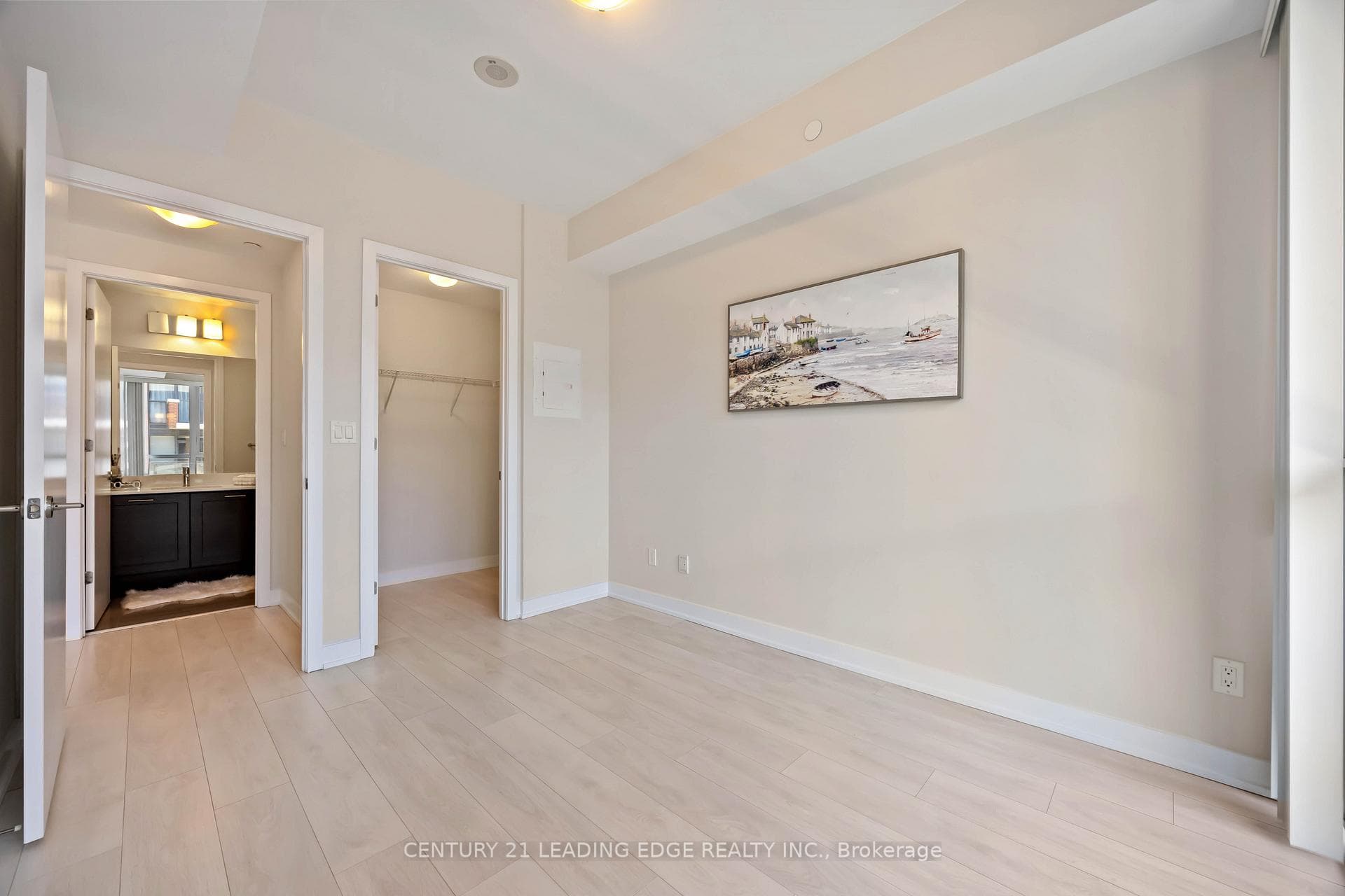 50 Bruyeres Mews Unit 619 photo 36