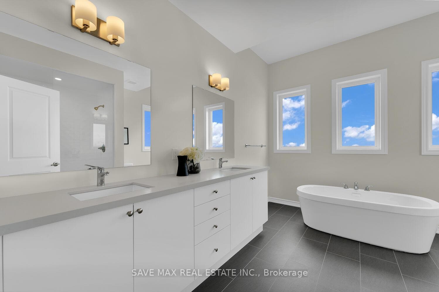1024 Suddard Avenue photo 27