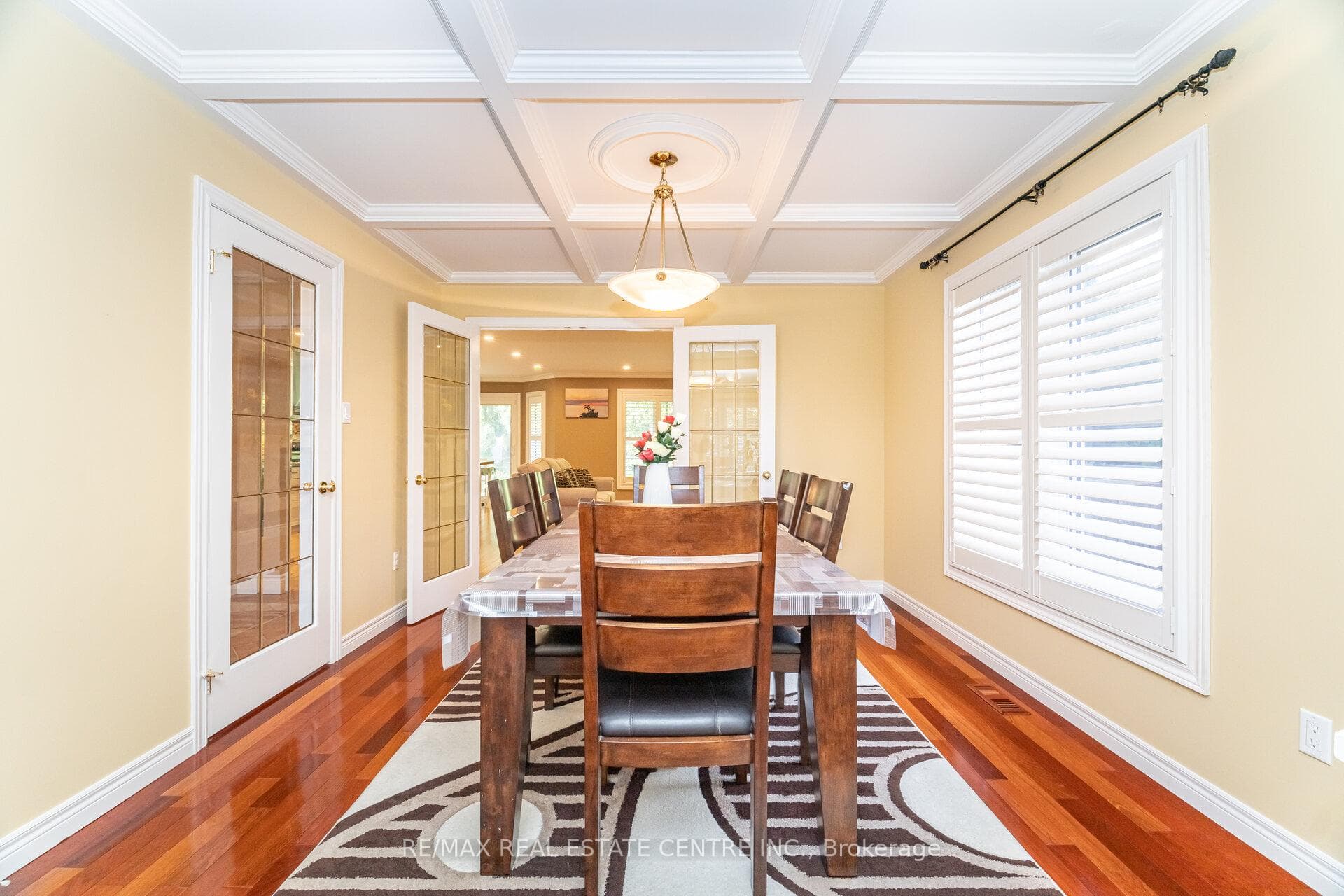 327 Cavendish Drive photo 11