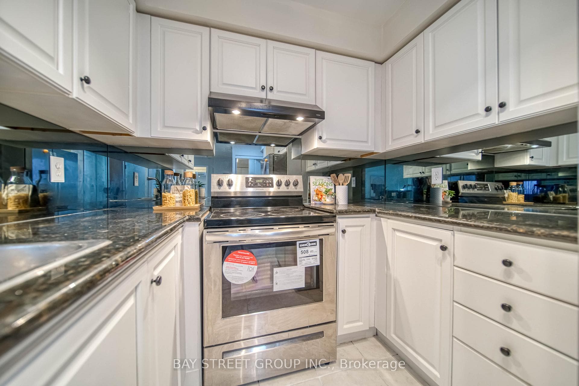23 Lorraine Drive Unit 1109 photo 5