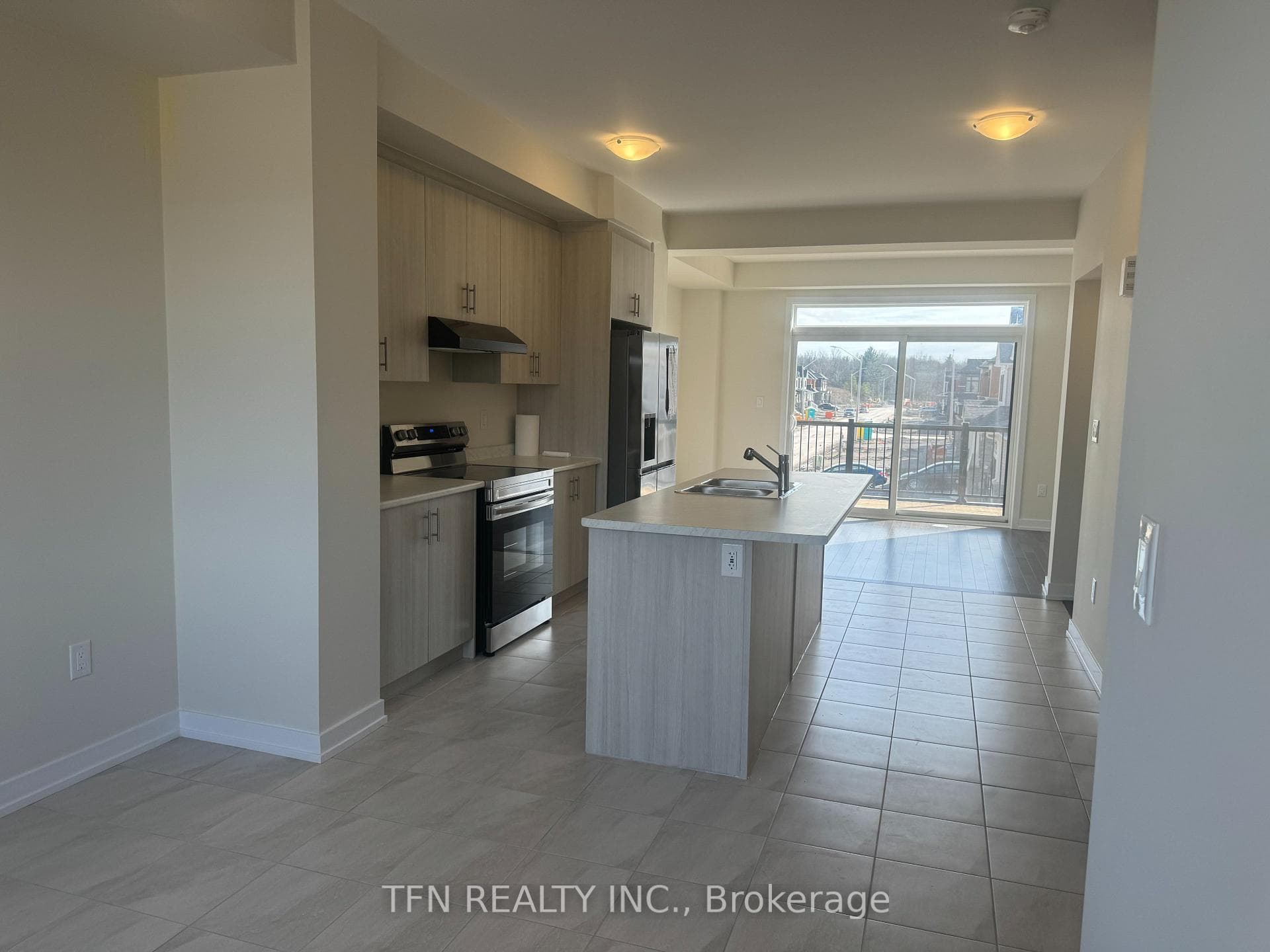 105 Melody Lane photo 5