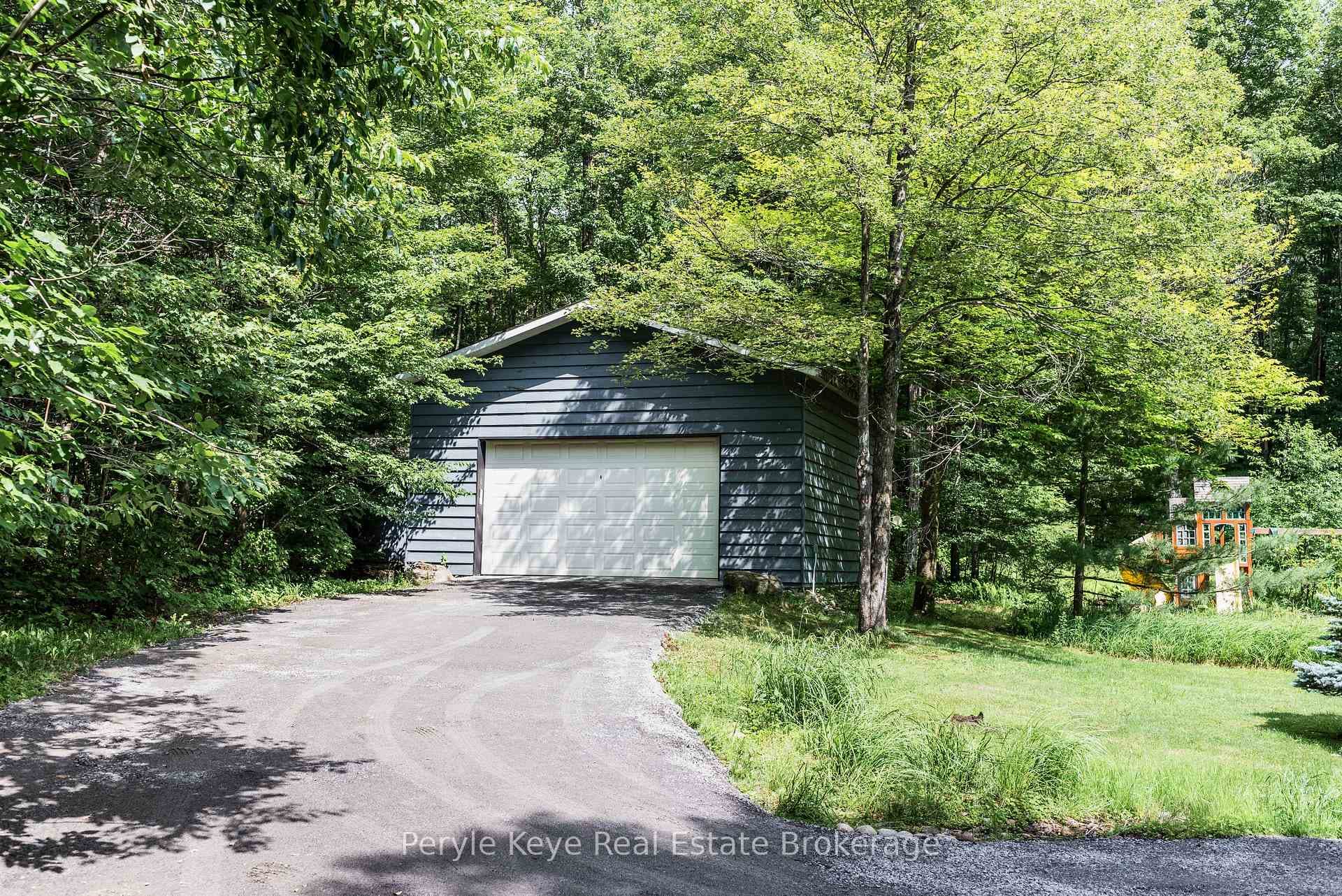 Detached 25' X 30' Garage