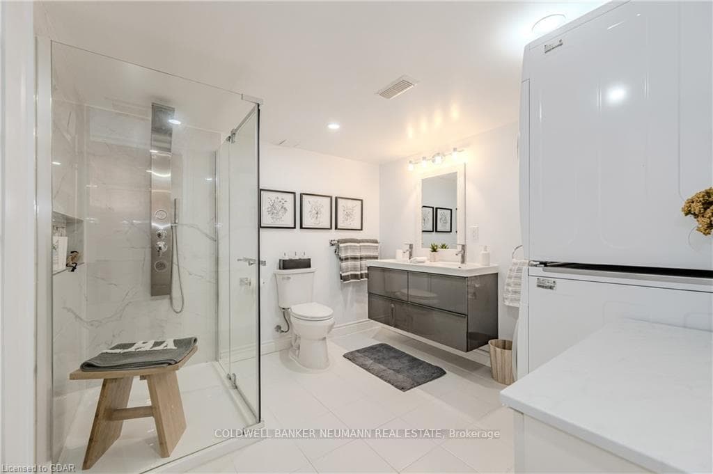 4 Lynch Crescent photo 37