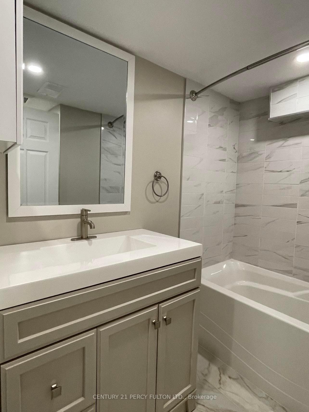 771 Krosno Boulevard Unit Bsmt photo 12