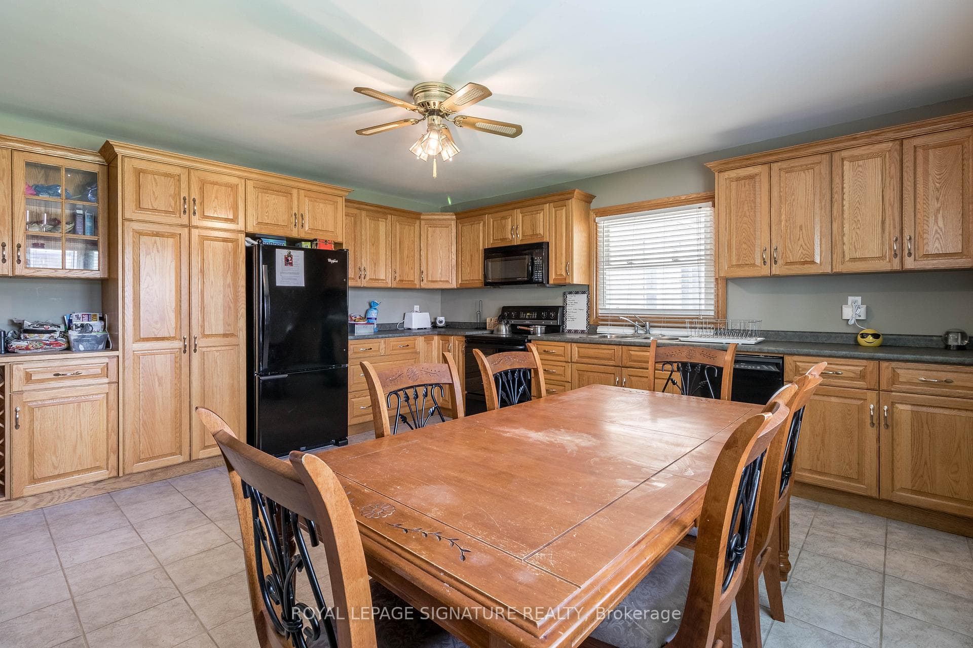 23 Sullivan Avenue photo 28
