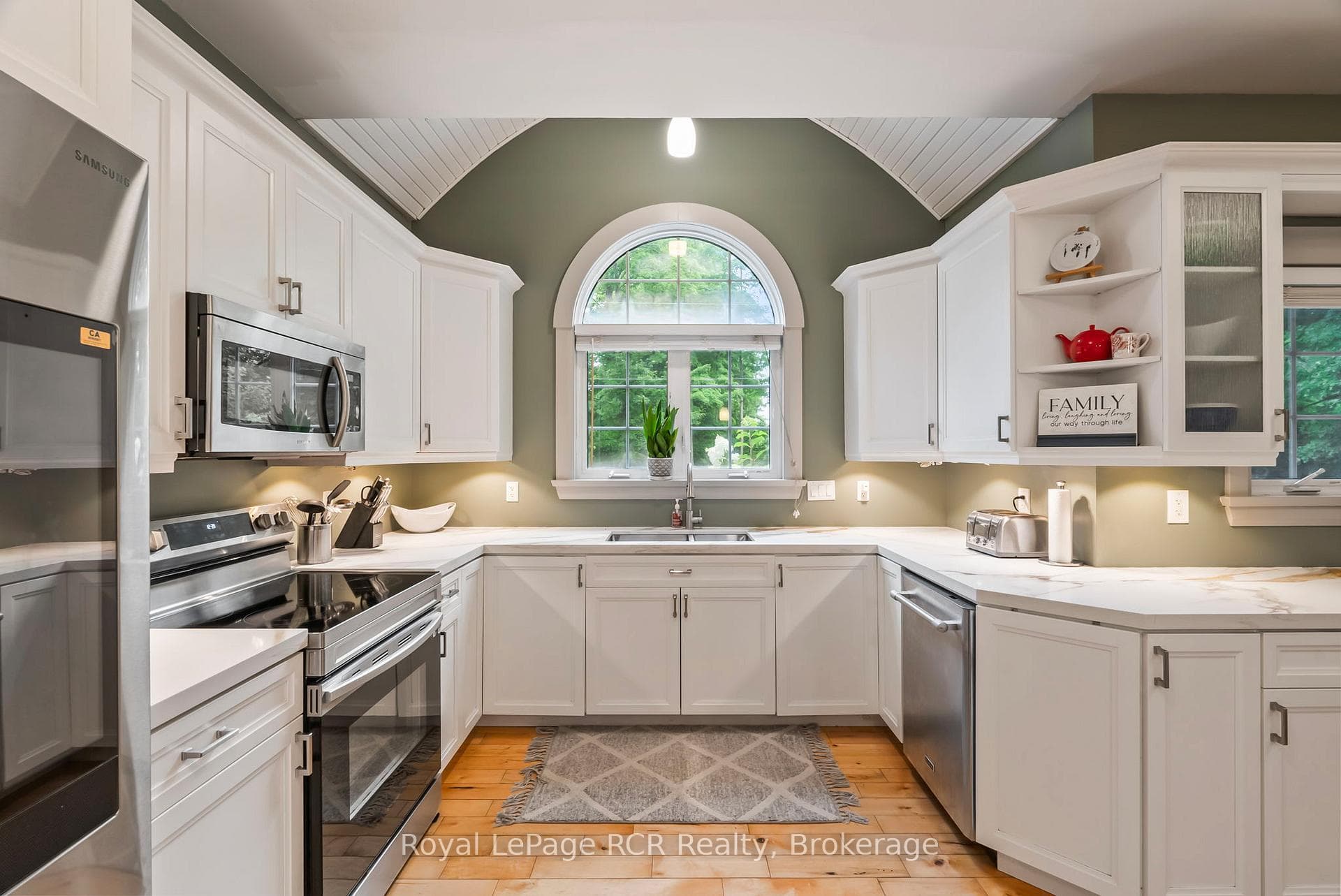 165 Napoleon Street photo 15