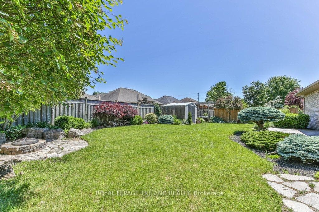 16 PINEHURST Drive photo 40