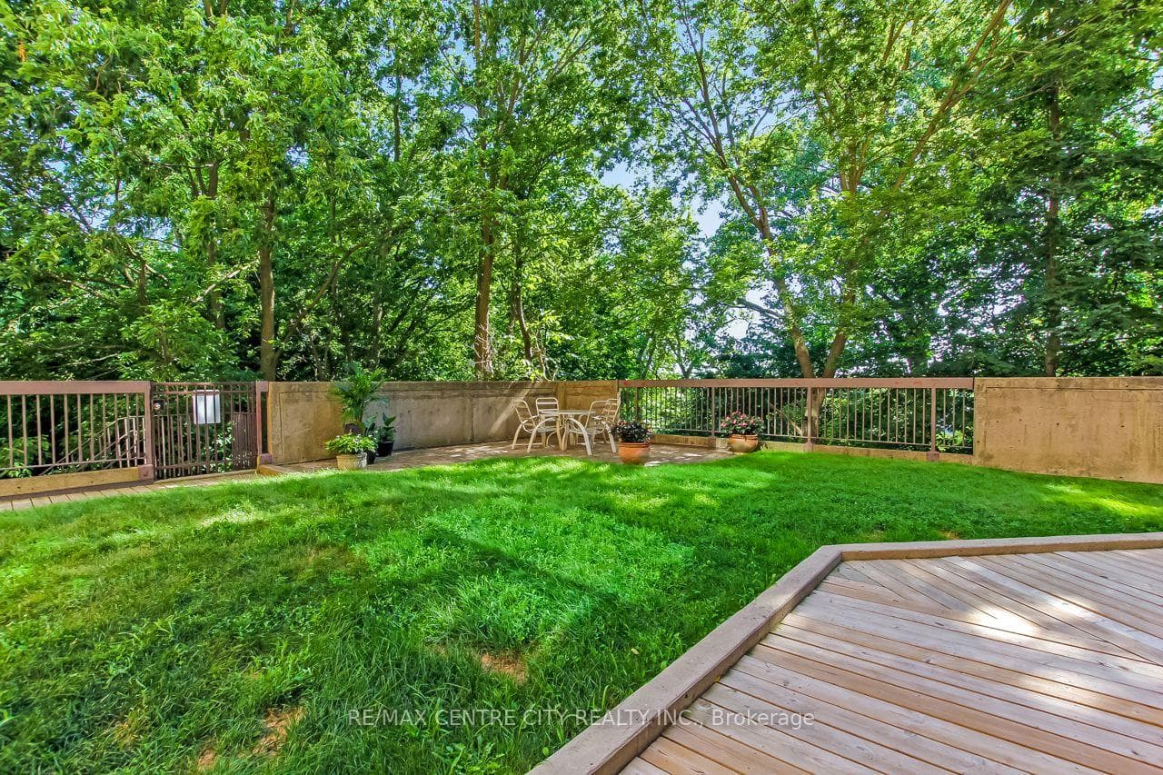 549 Ridout Street Unit 302 photo 34
