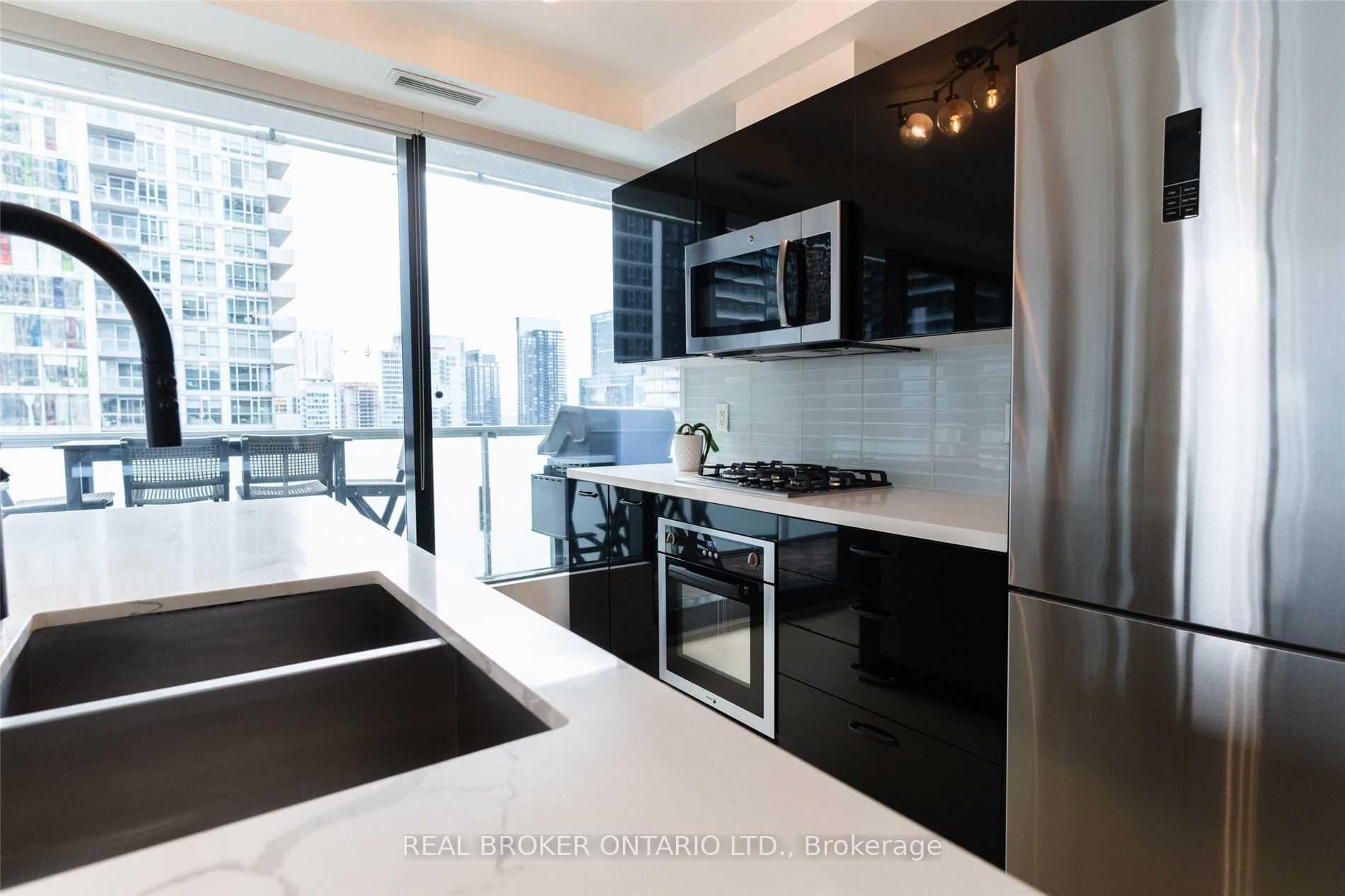11 Charlotte Street Unit 2107 photo 5
