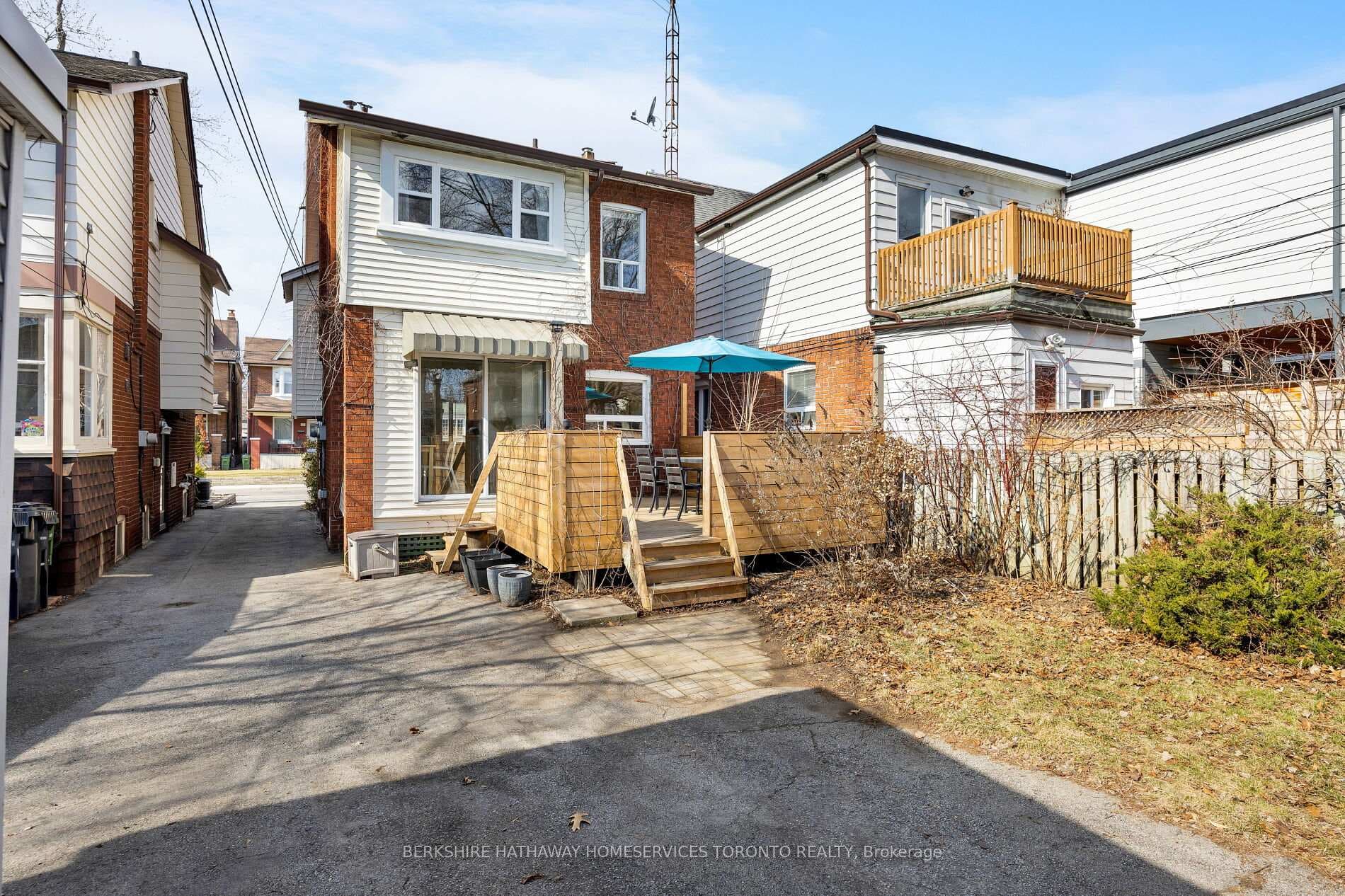 451 Armadale Avenue photo 21
