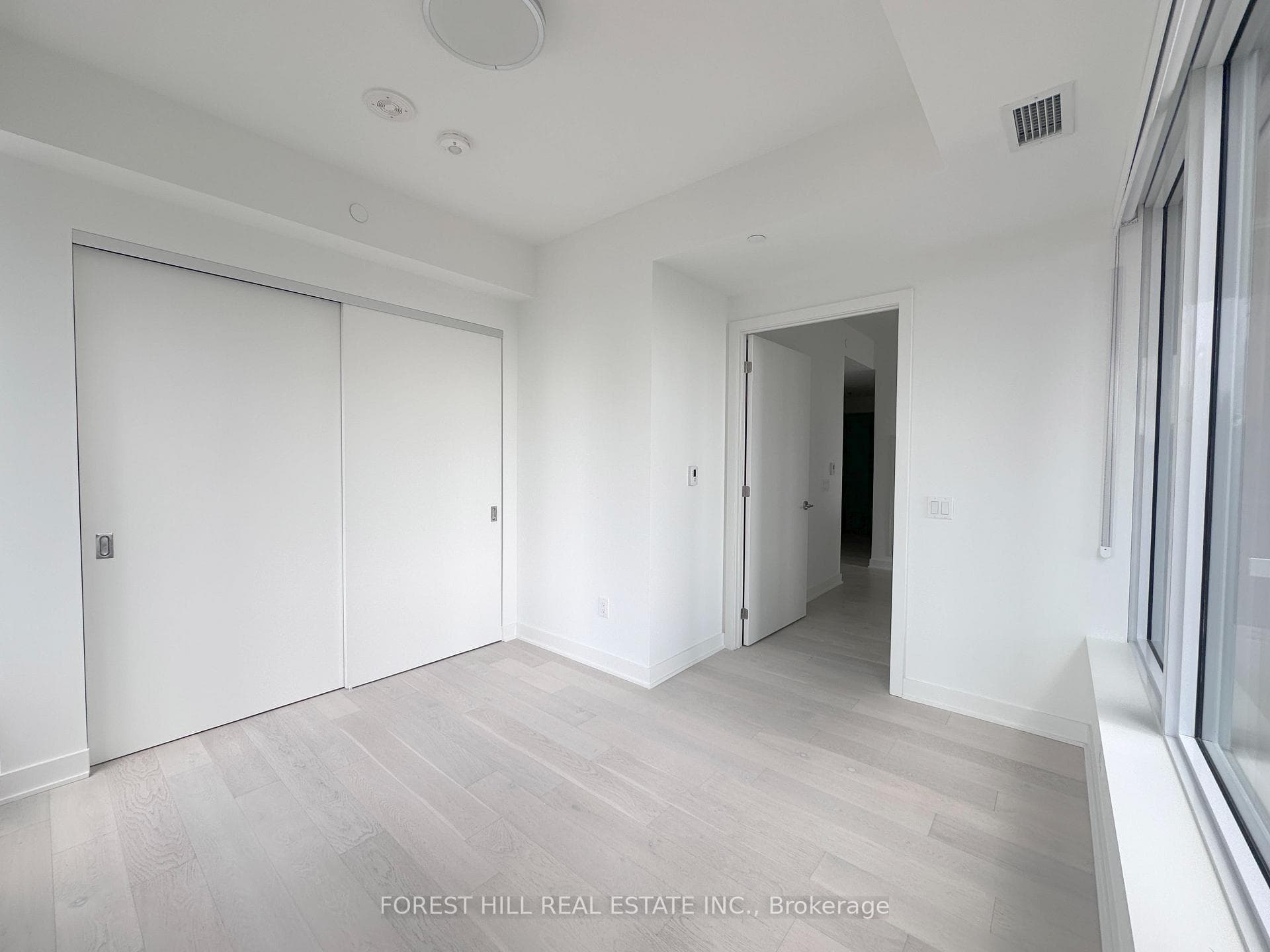 11 Yorkville Avenue Unit 3307 photo 22