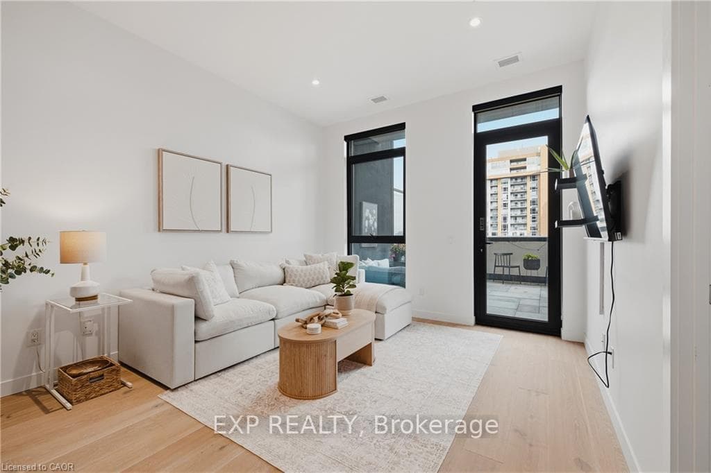181 King Street Unit 608 photo 9