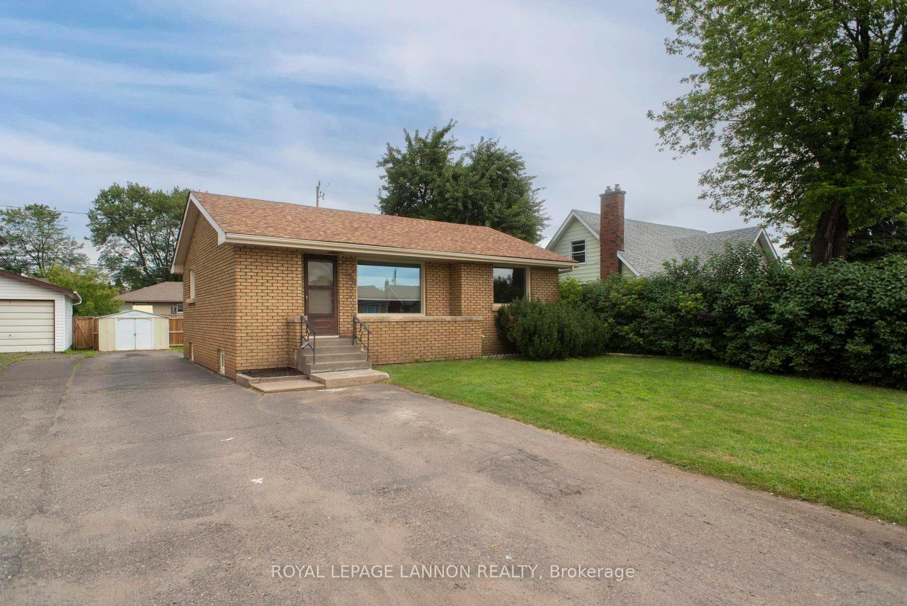 2239 Arthur Street photo 1