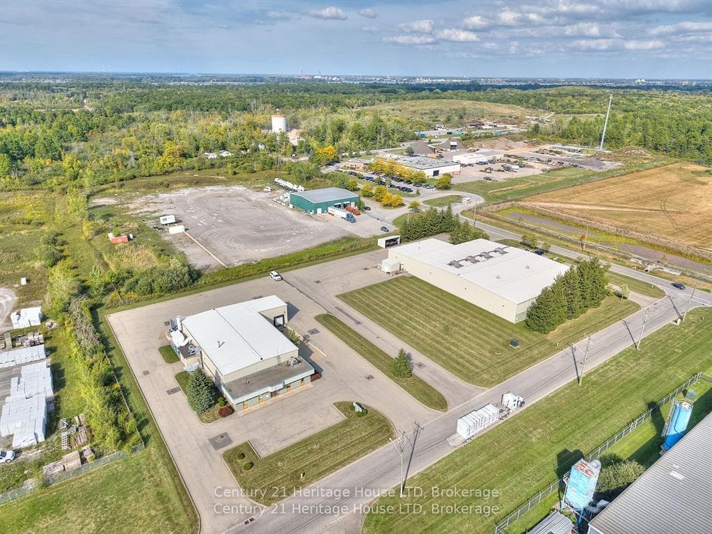1767 Pettit Road photo 1
